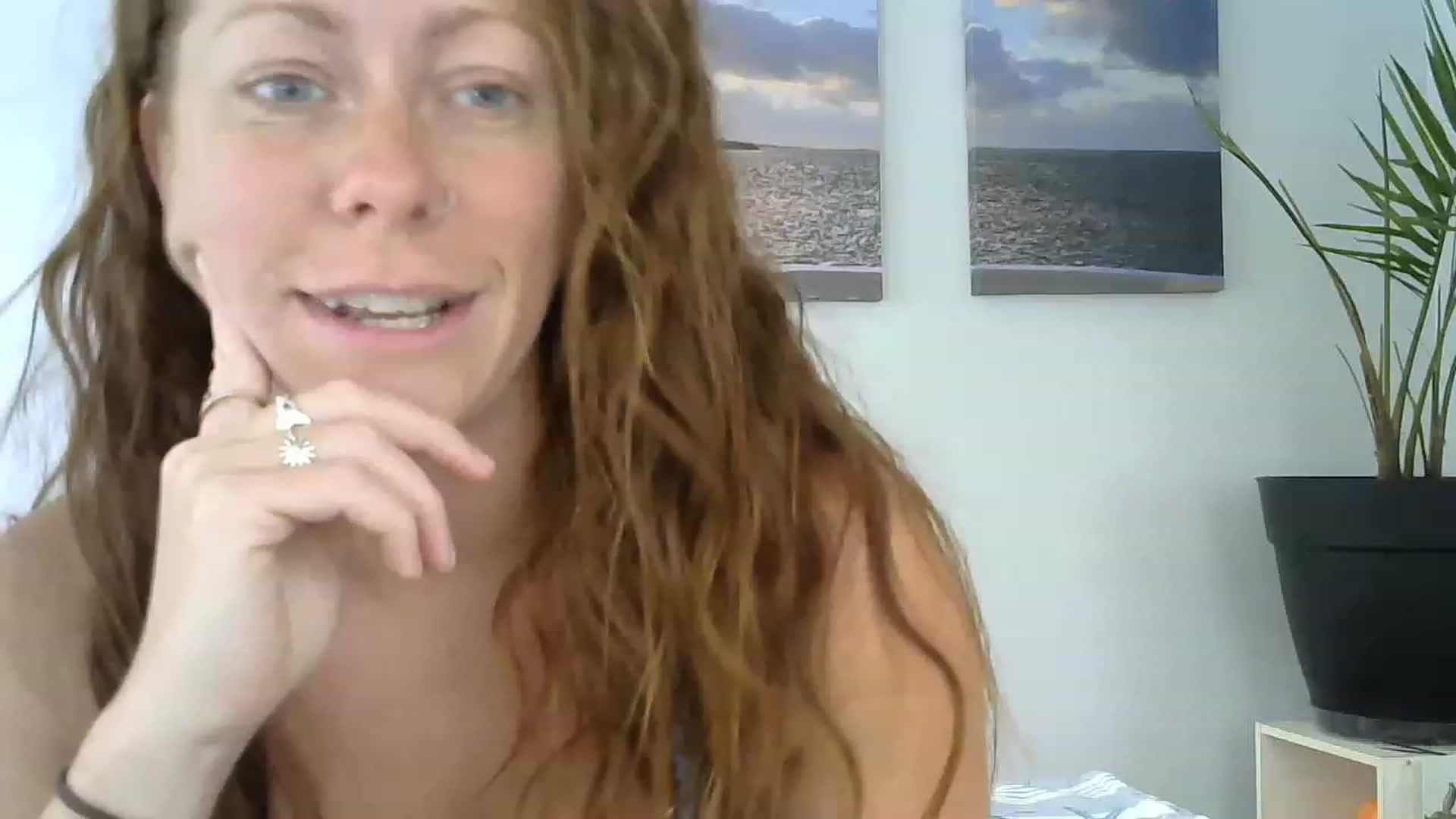 Gallery image thumbnail from EveyFox's myfreecams stream on, 06/26/2023, 15:45 image 18 of 20