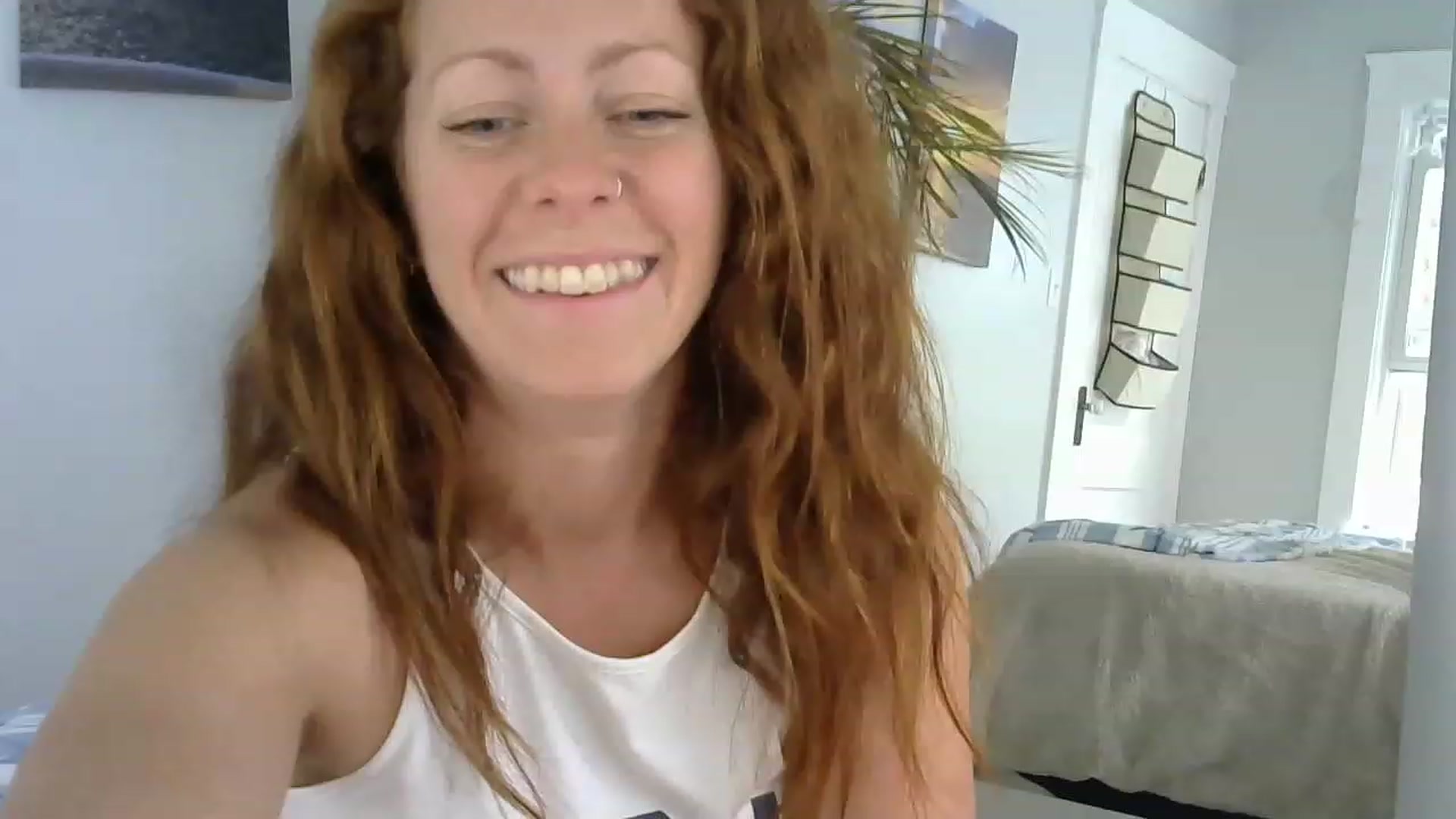 Gallery image thumbnail from EveyFox's myfreecams stream on, 07/02/2023, 19:20 image 20 of 20