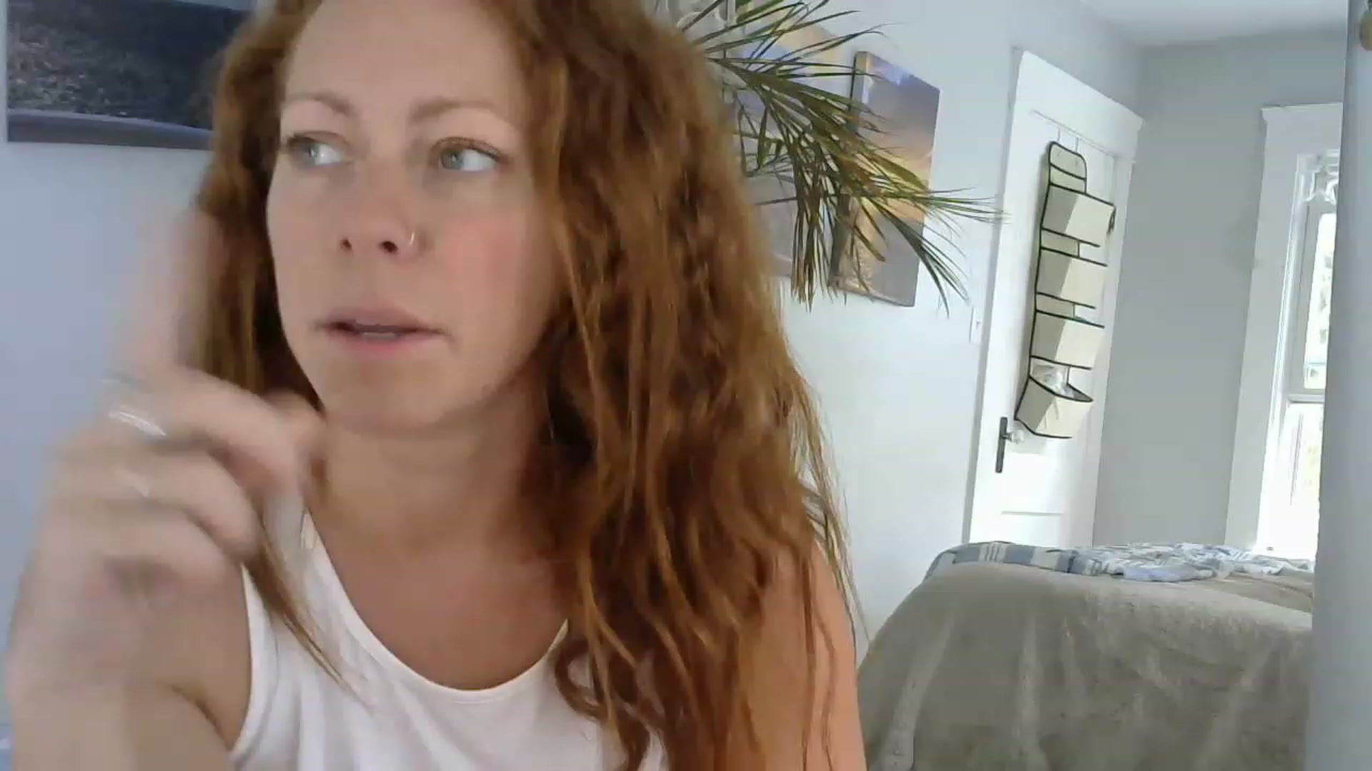 Gallery image thumbnail from EveyFox's myfreecams stream on, 07/02/2023, 19:20 image 5 of 20