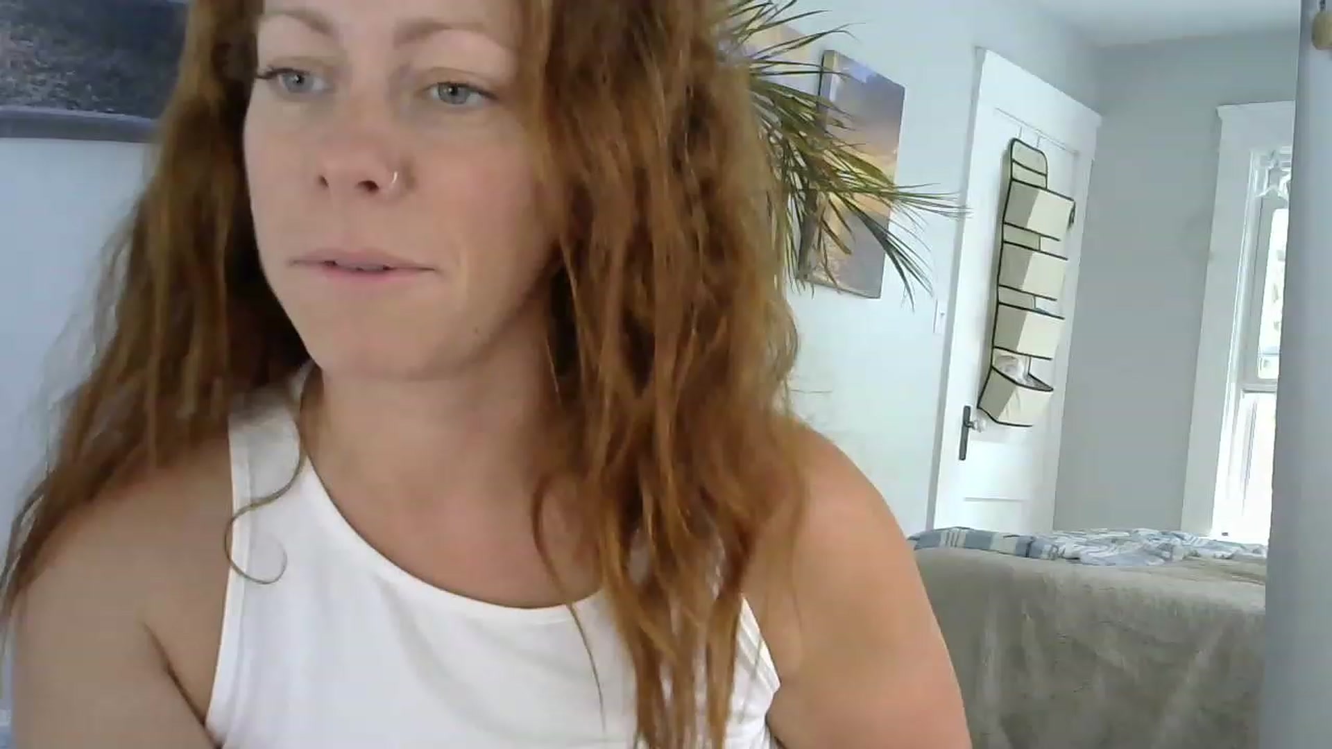 Gallery image thumbnail from EveyFox's myfreecams stream on, 07/02/2023, 19:20 image 10 of 20