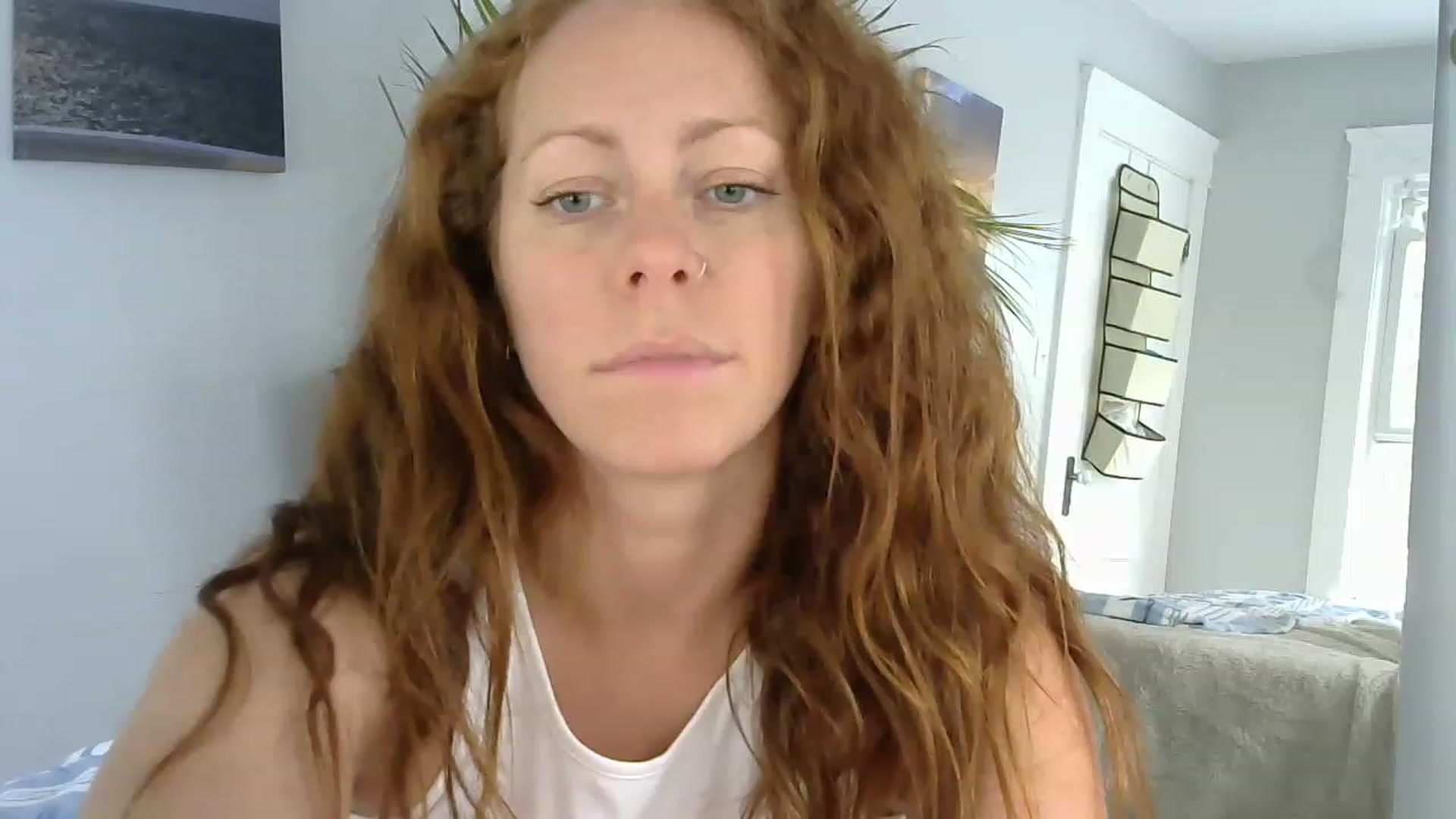 Gallery image thumbnail from EveyFox's myfreecams stream on, 07/02/2023, 19:20 image 12 of 20