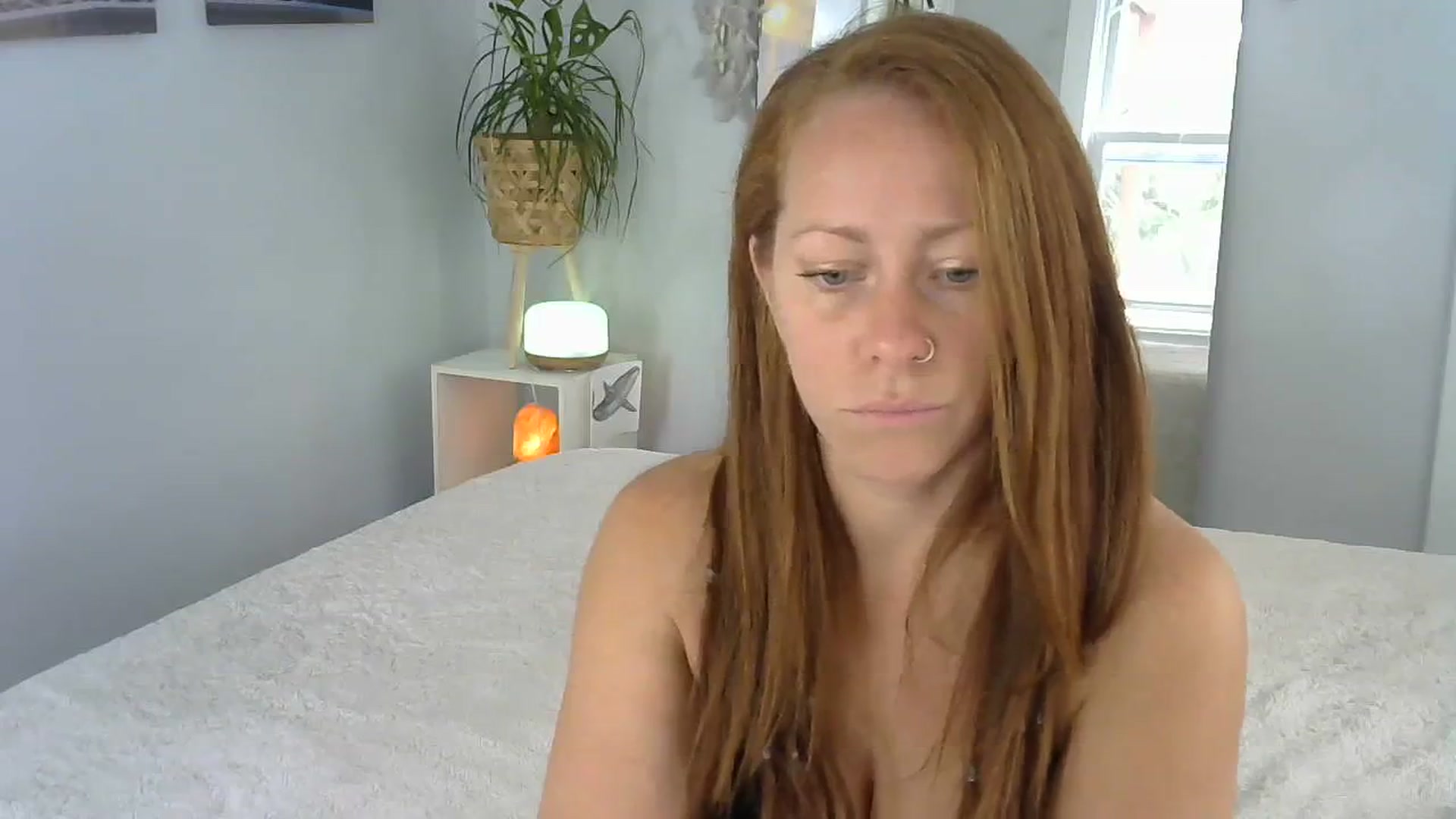Gallery image thumbnail from EveyFox's myfreecams stream on, 10/16/2023, 15:29 image 11 of 20