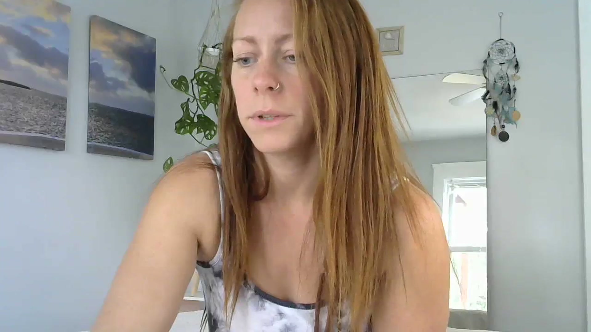 Gallery image thumbnail from EveyFox's myfreecams stream on, 11/06/2023, 15:18 image 18 of 20