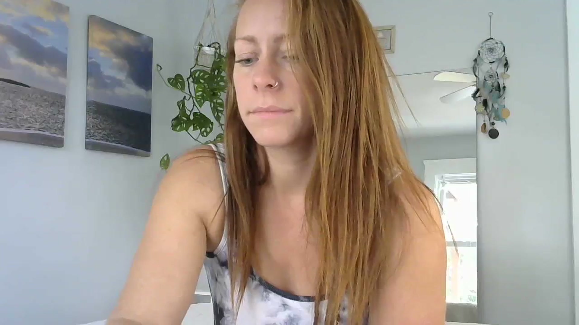 Gallery image thumbnail from EveyFox's myfreecams stream on, 11/06/2023, 15:18 image 17 of 20