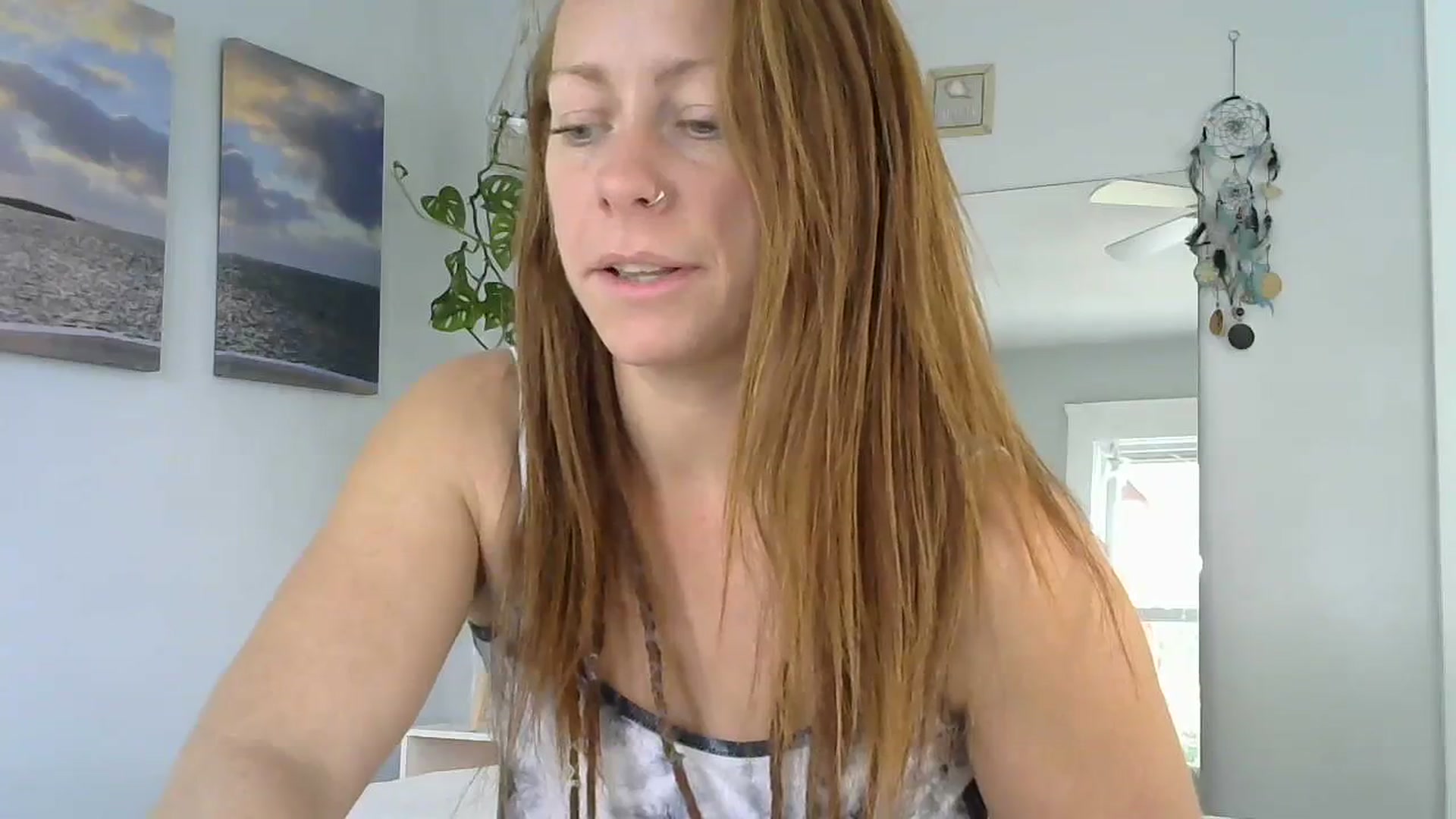 Gallery image thumbnail from EveyFox's myfreecams stream on, 11/06/2023, 15:18 image 20 of 20