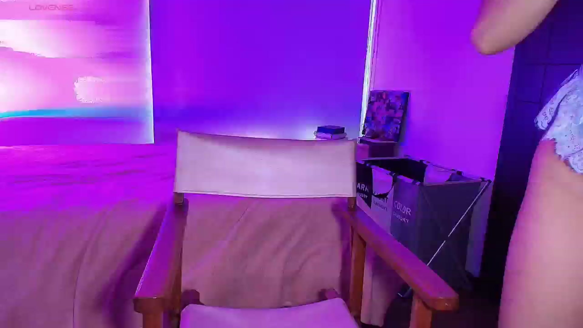 Gallery image thumbnail from Evie_bloom's myfreecams stream on, 08/20/2025, 21:52 image 4 of 20