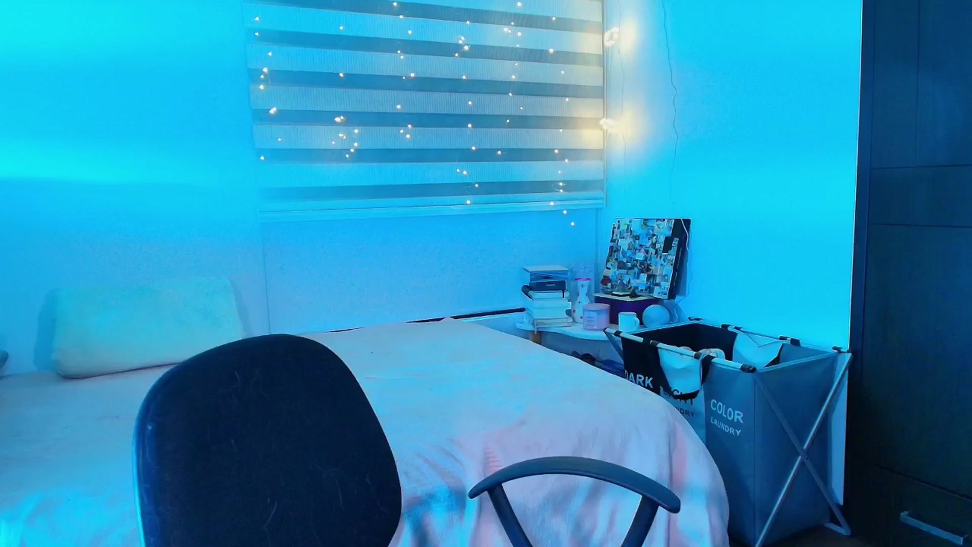 Gallery image thumbnail from Evie_bloom's myfreecams stream on, 02/19/2026, 23:17 image 19 of 20