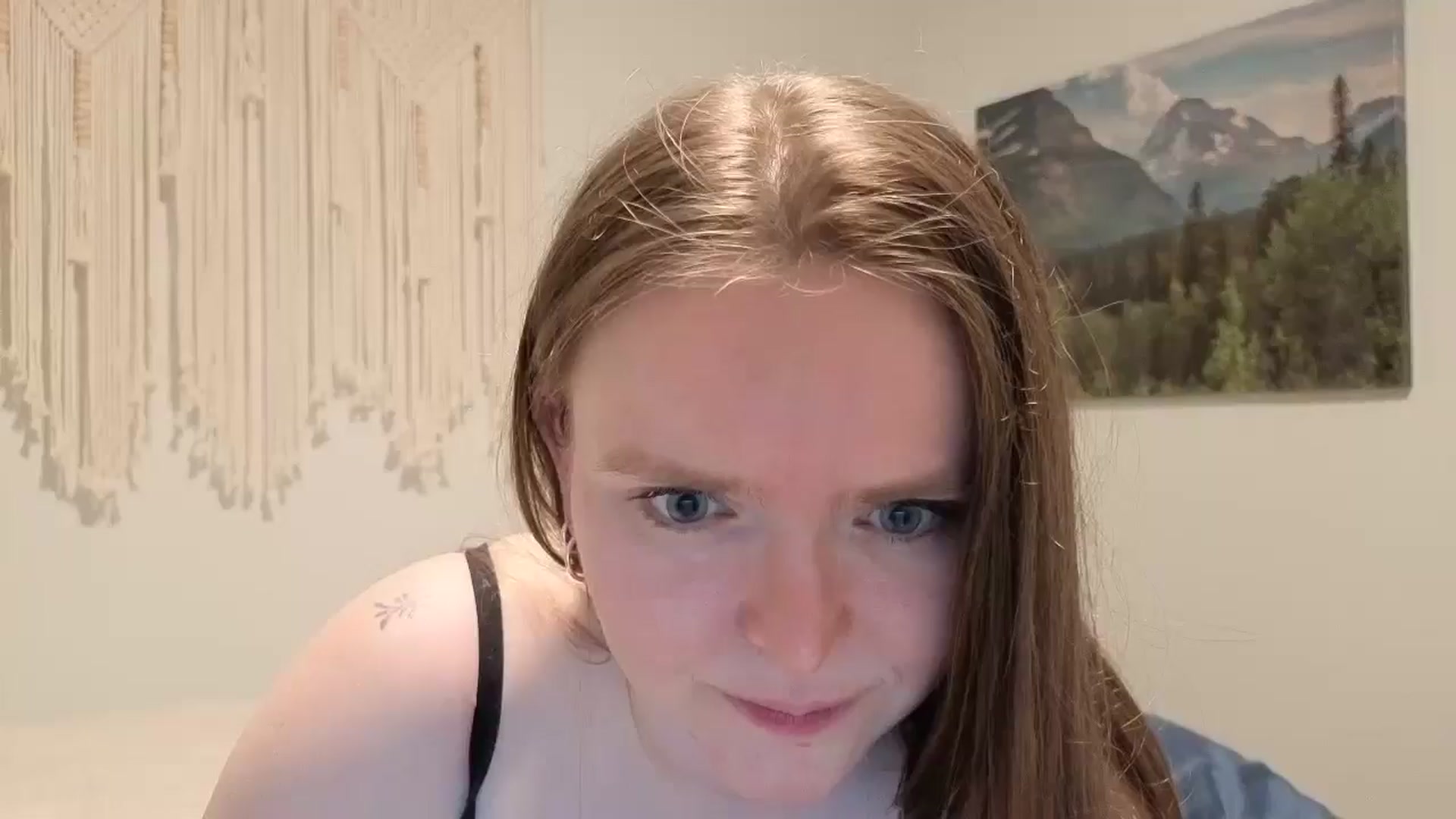 Gallery image thumbnail from Evieebabes's myfreecams stream on, 05/19/2025, 06:07 image 4 of 20