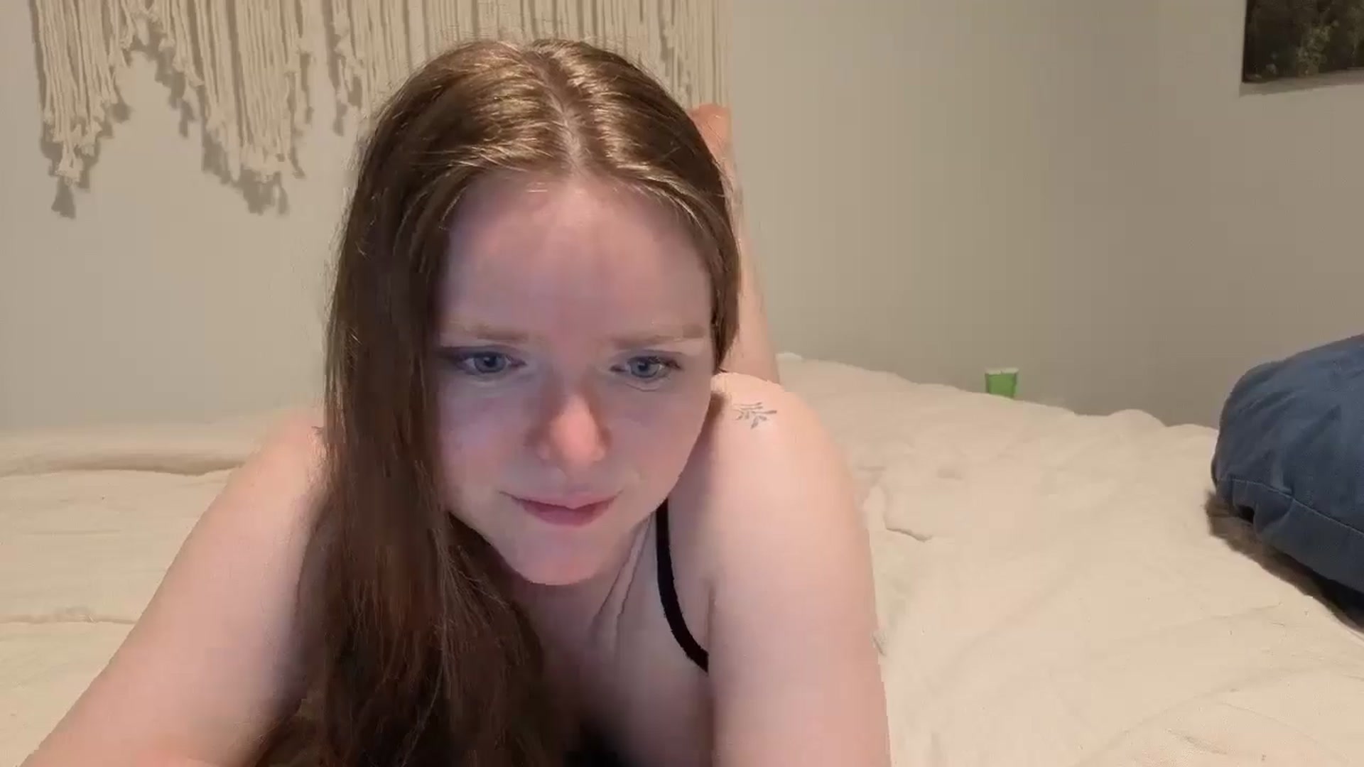Gallery image thumbnail from Evieebabes's myfreecams stream on, 05/19/2025, 08:37 image 5 of 20