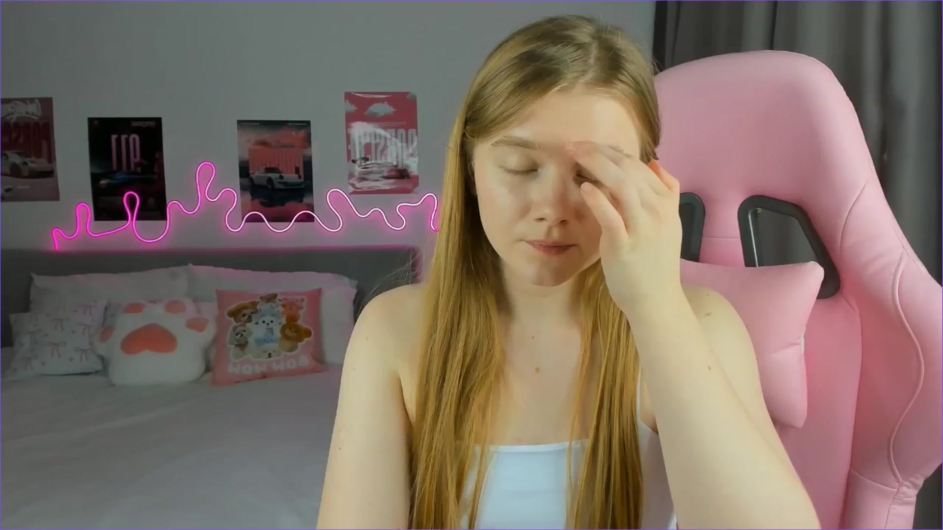 Gallery image thumbnail from Evievil's myfreecams stream on, 03/14/2026, 09:54 image 7 of 20