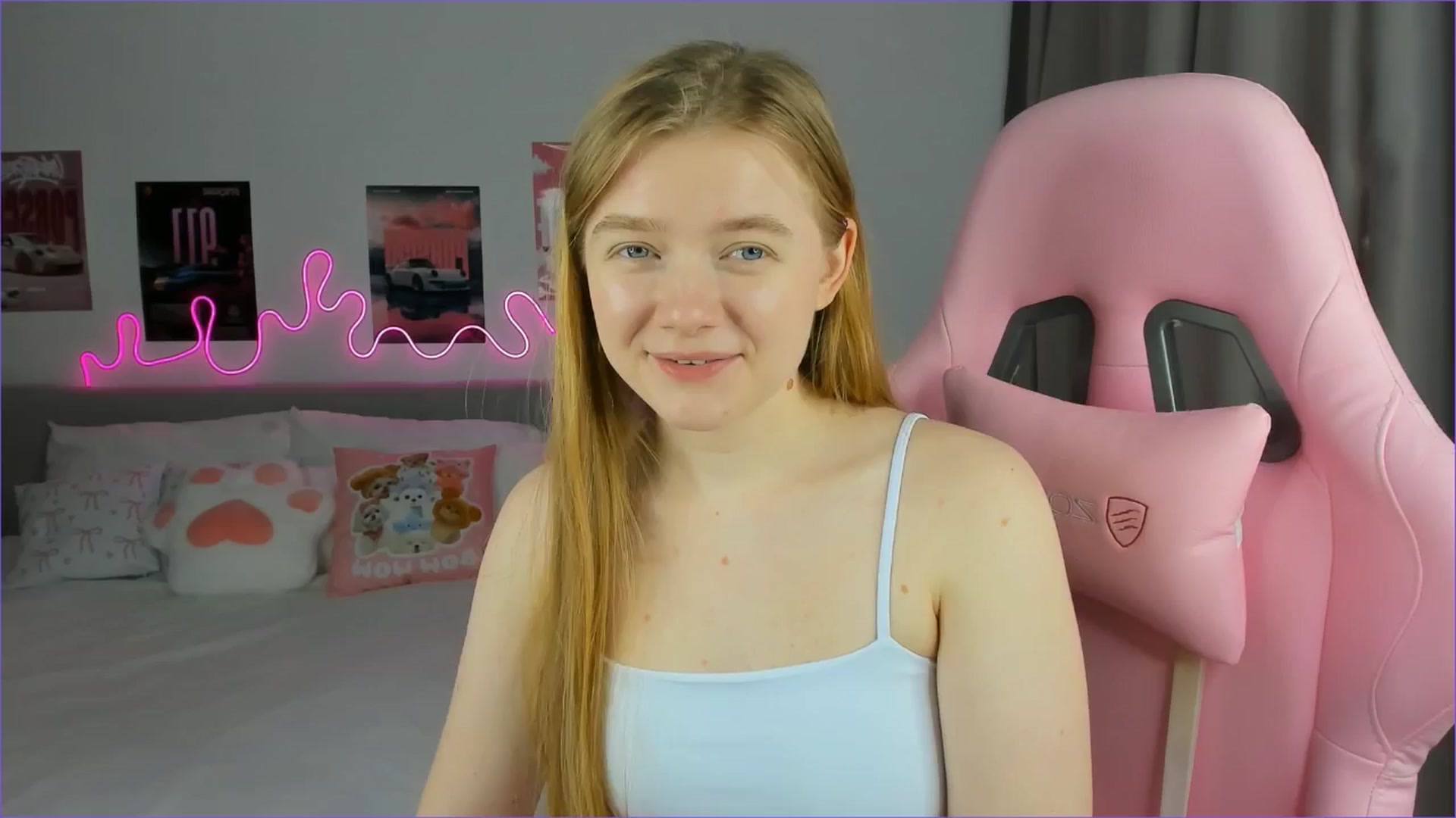 Gallery image thumbnail from Evievil's myfreecams stream on, 03/14/2026, 09:54 image 5 of 20