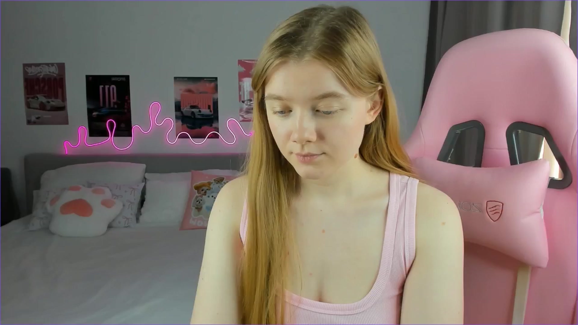 Gallery image thumbnail from Evievil's myfreecams stream on, 03/15/2026, 08:40 image 2 of 20