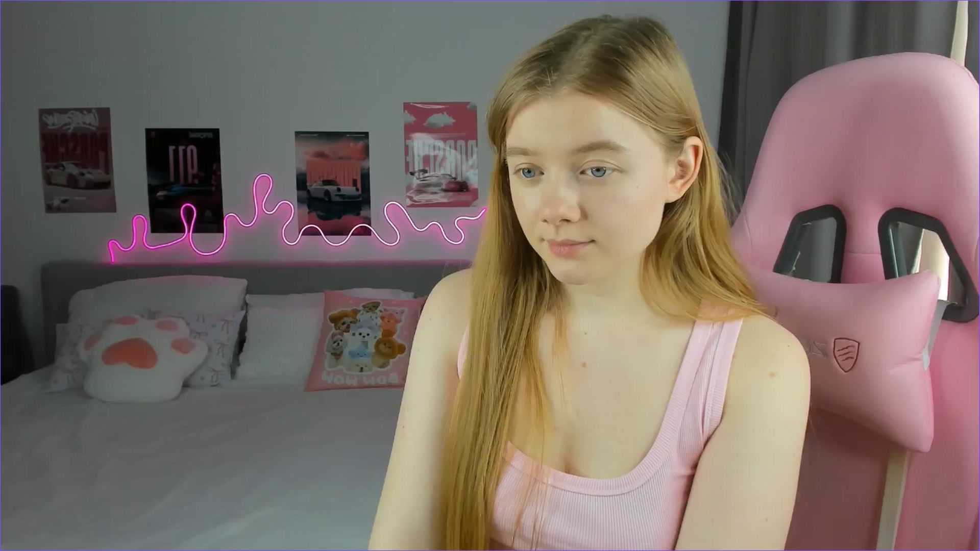 Gallery image thumbnail from Evievil's myfreecams stream on, 03/15/2026, 08:40 image 12 of 20