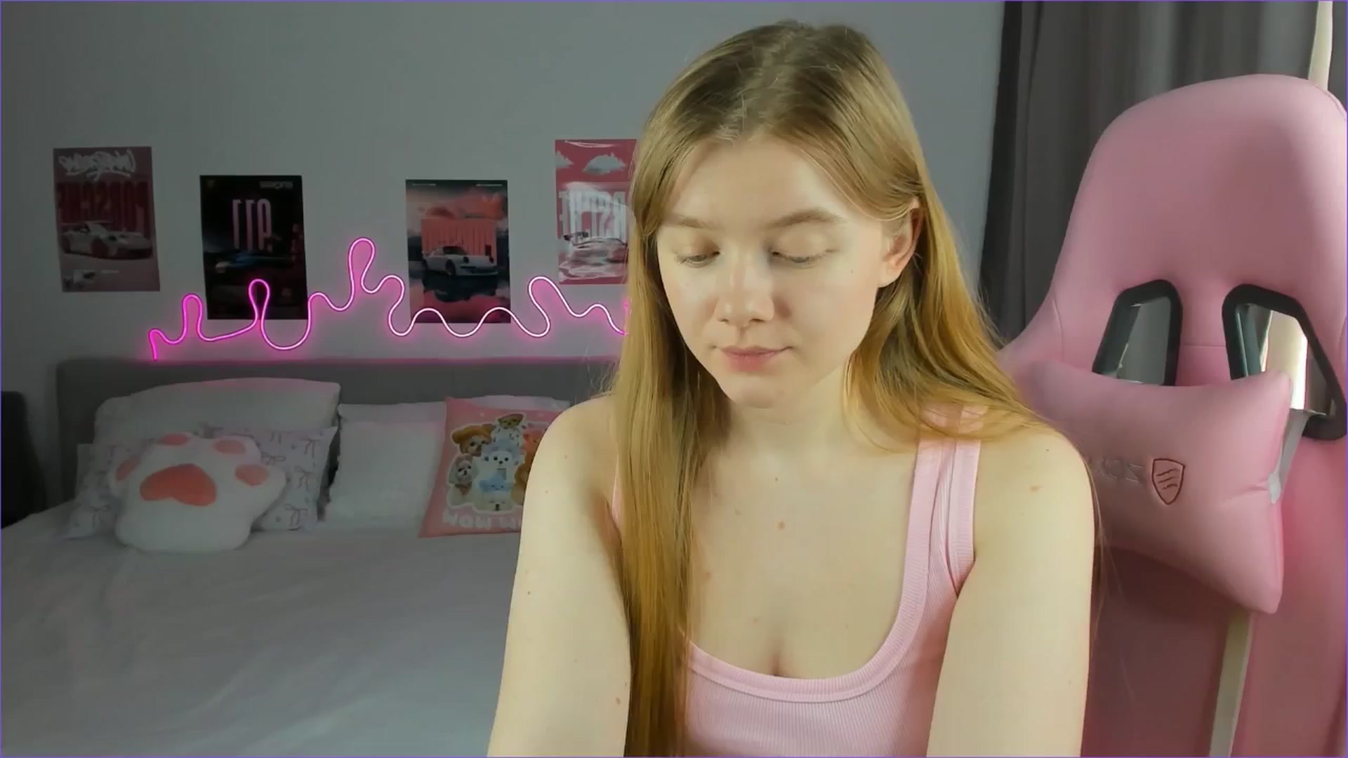 Gallery image thumbnail from Evievil's myfreecams stream on, 03/15/2026, 08:40 image 17 of 20