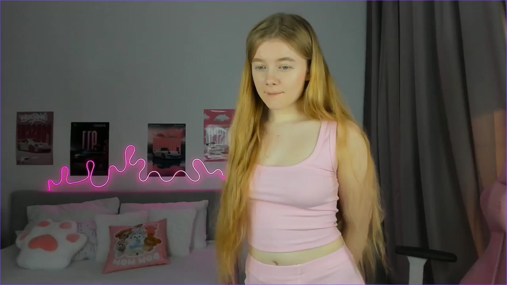 Gallery image thumbnail from Evievil's myfreecams stream on, 03/17/2026, 08:35 image 15 of 20