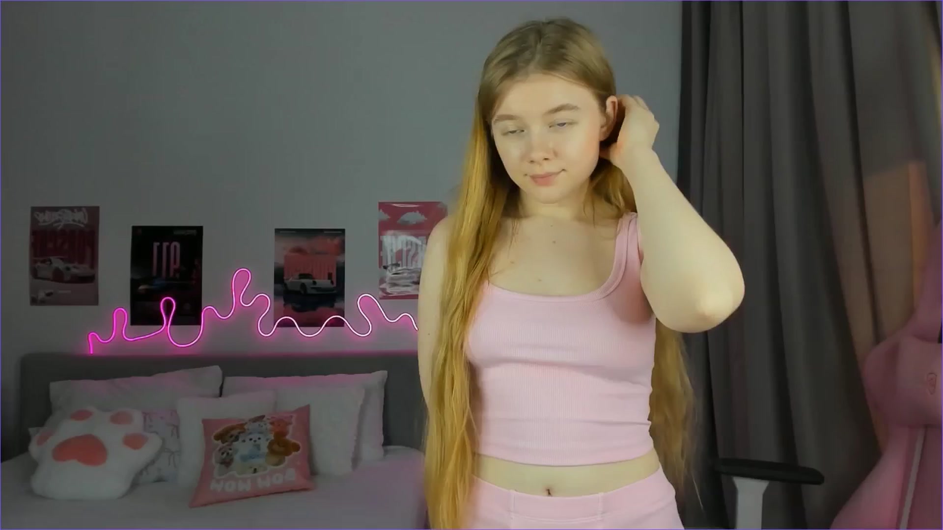 Gallery image thumbnail from Evievil's myfreecams stream on, 03/17/2026, 08:35 image 9 of 20