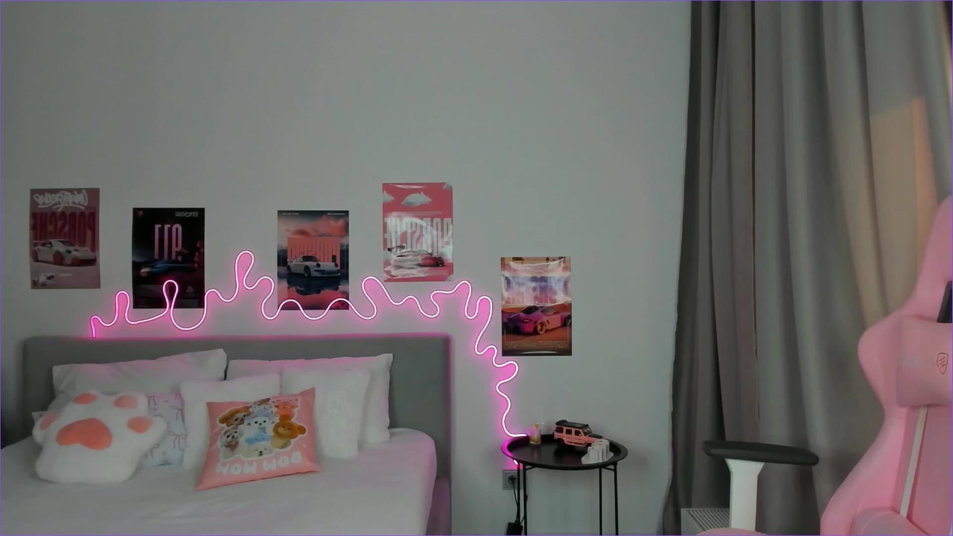 Gallery image thumbnail from Evievil's myfreecams stream on, 03/17/2026, 08:35 image 3 of 20