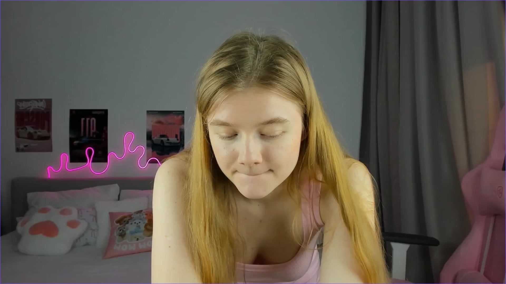 Gallery image thumbnail from Evievil's myfreecams stream on, 03/17/2026, 08:35 image 6 of 20