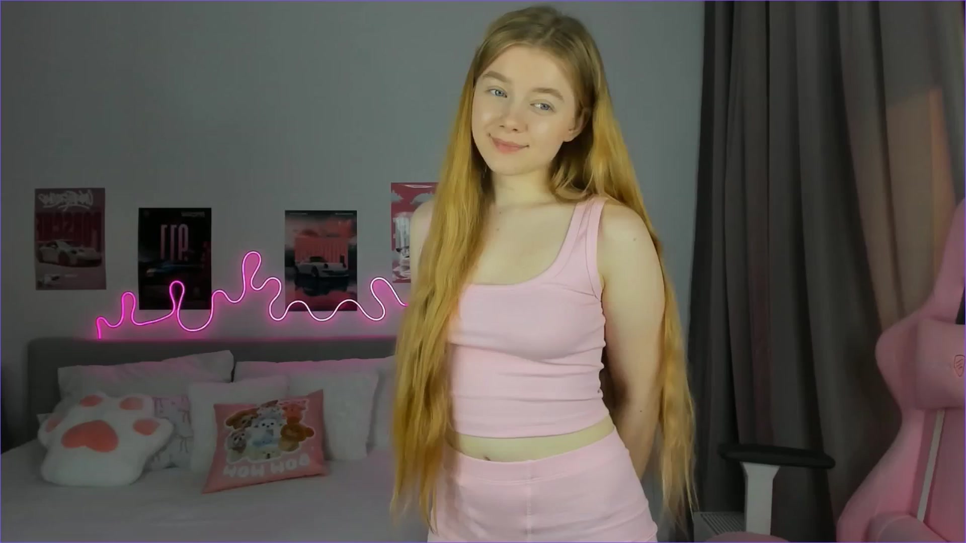 Gallery image thumbnail from Evievil's myfreecams stream on, 03/17/2026, 08:35 image 2 of 20