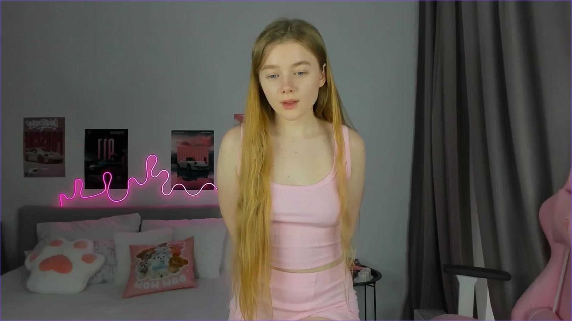 Gallery image thumbnail from Evievil's myfreecams stream on, 03/17/2026, 09:25 image 18 of 20