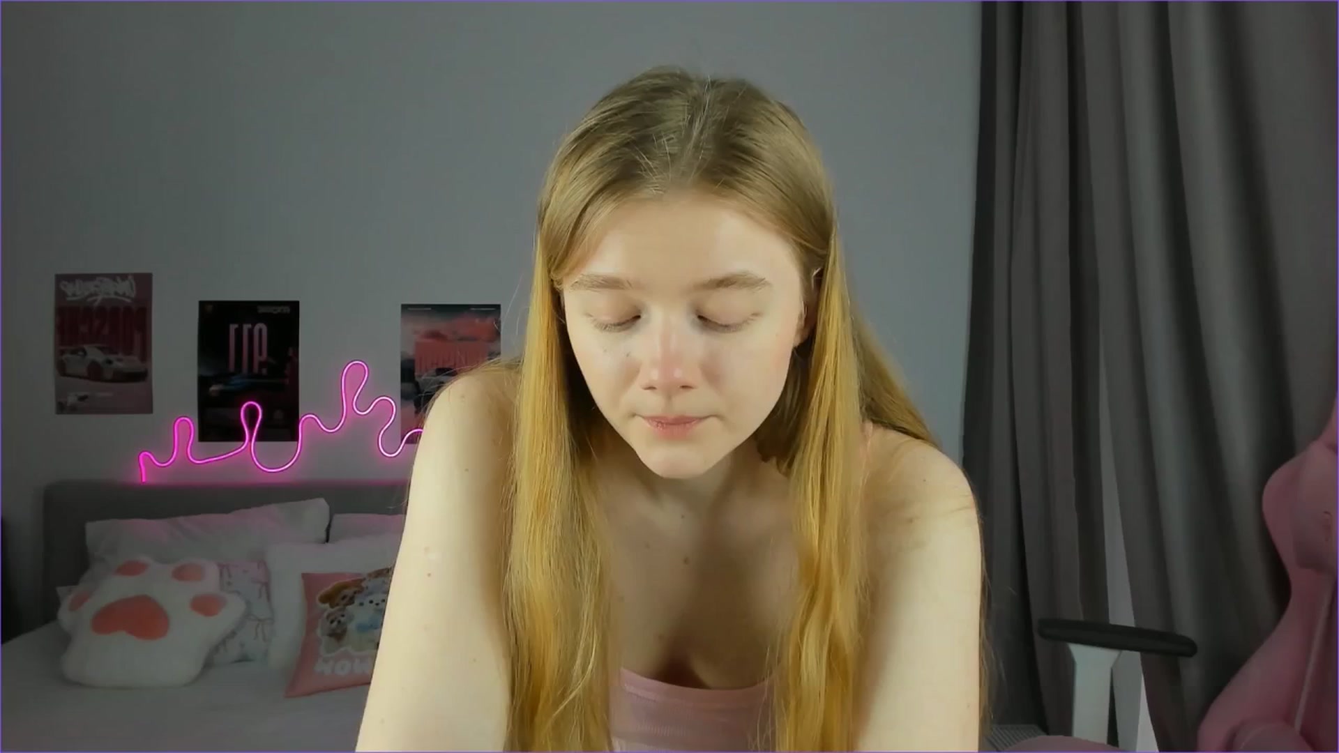 Gallery image thumbnail from Evievil's myfreecams stream on, 03/17/2026, 09:25 image 20 of 20