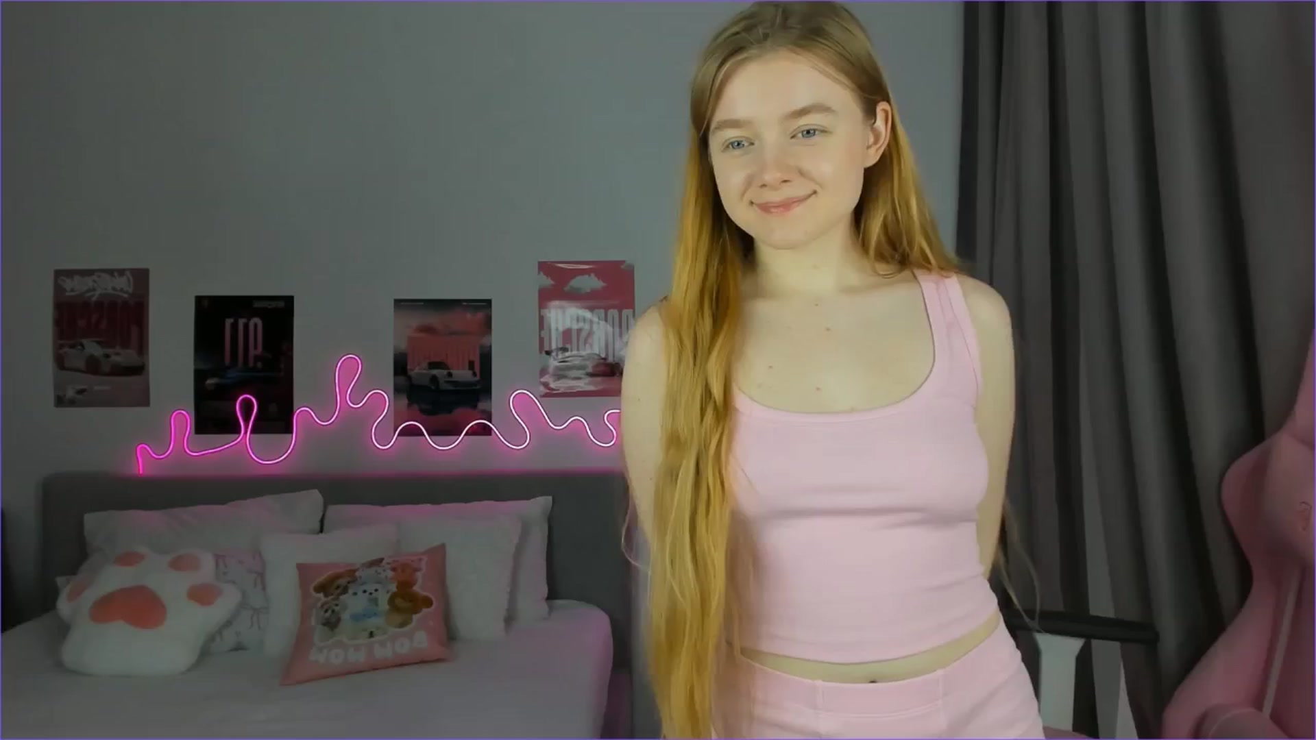 Gallery image thumbnail from Evievil's myfreecams stream on, 03/17/2026, 09:25 image 8 of 20