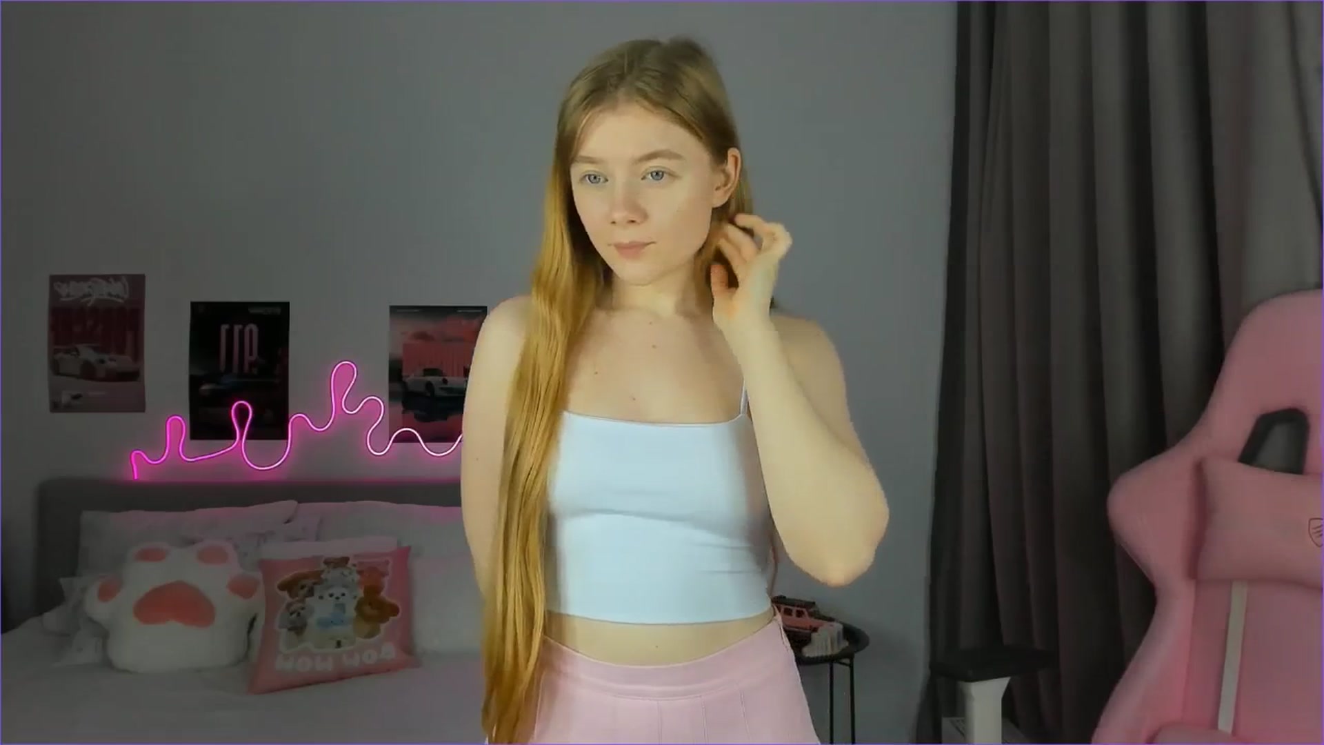 Gallery image thumbnail from Evievil's myfreecams stream on, 03/20/2026, 09:46 image 19 of 20