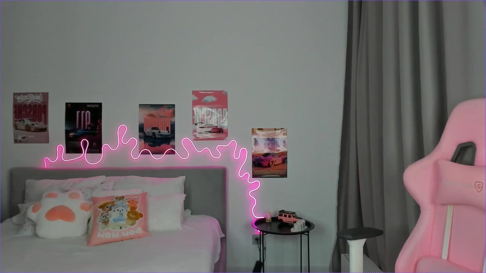 Gallery image thumbnail from Evievil's myfreecams stream on, 03/20/2026, 09:46 image 5 of 20
