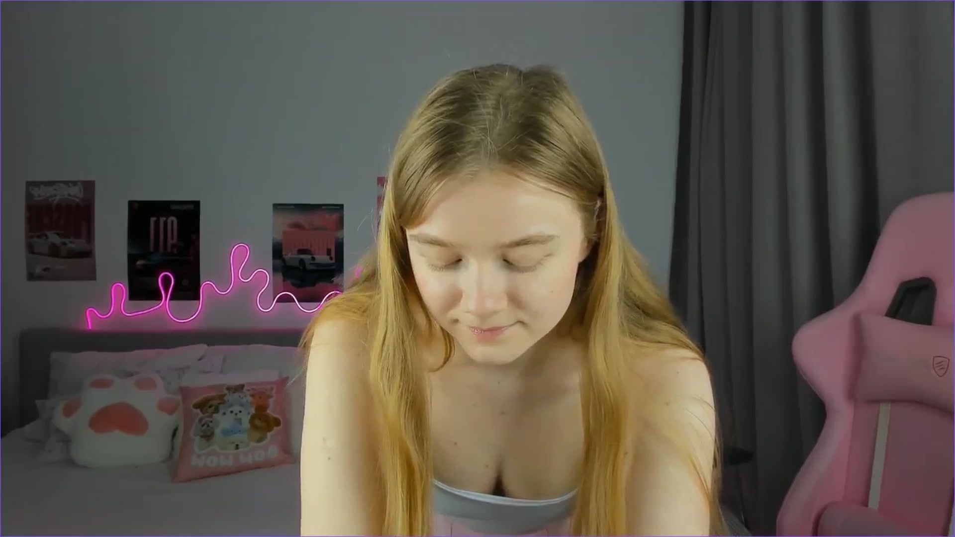 Gallery image thumbnail from Evievil's myfreecams stream on, 03/20/2026, 09:46 image 4 of 20