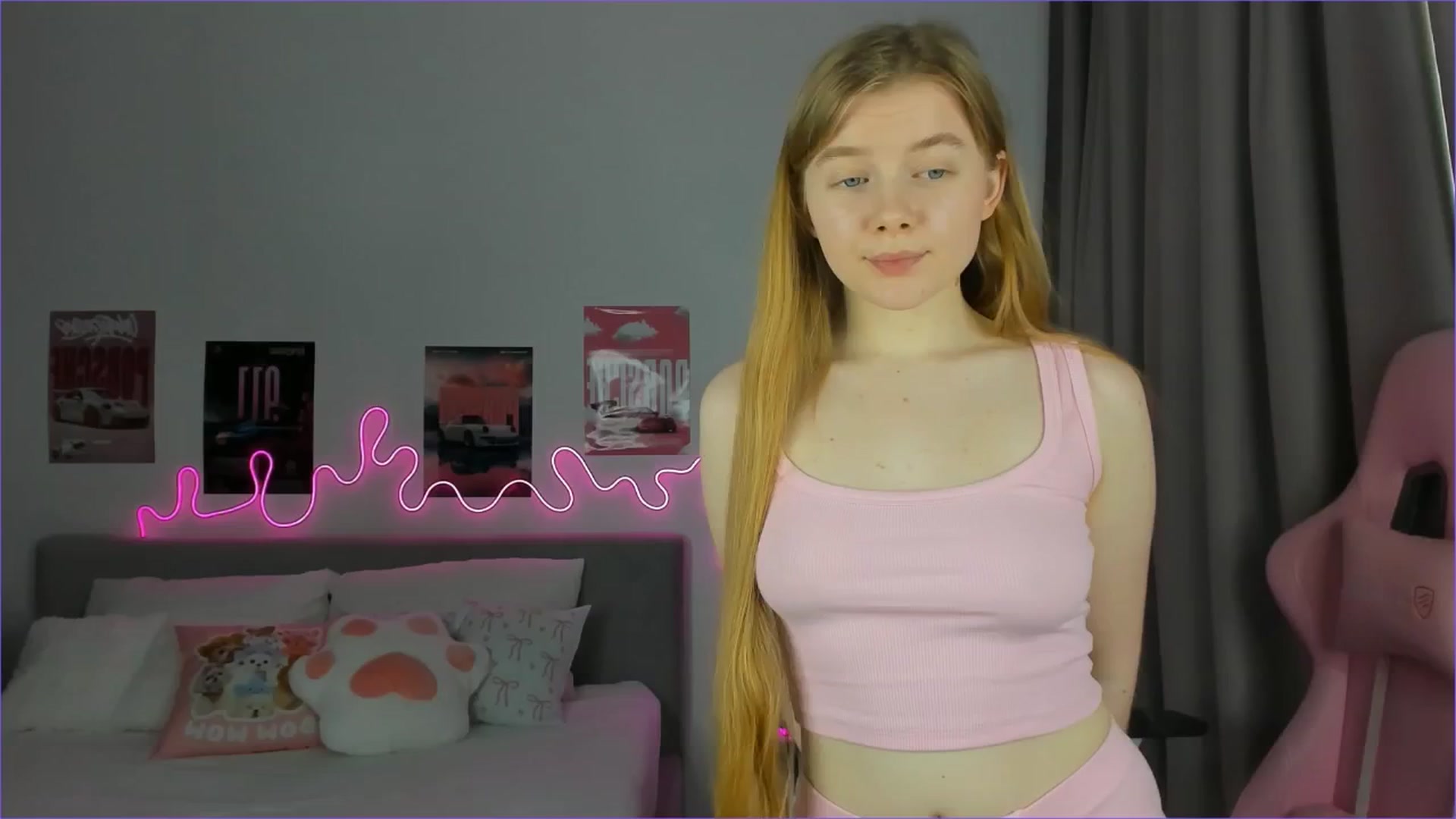 Gallery image thumbnail from Evievil's myfreecams stream on, 03/21/2026, 09:35 image 1 of 20