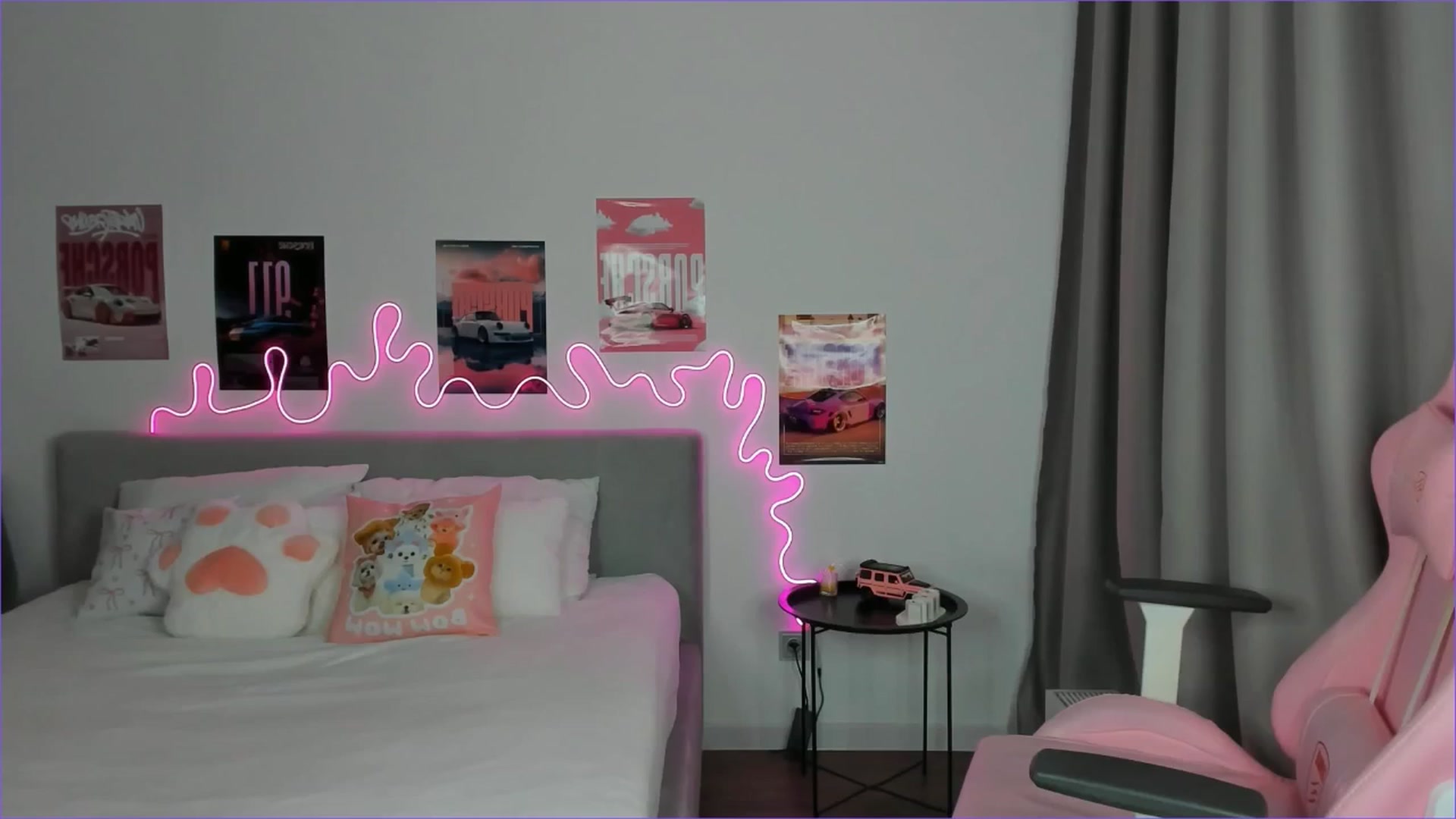 Gallery image thumbnail from Evievil's myfreecams stream on, 03/22/2026, 10:00 image 12 of 20