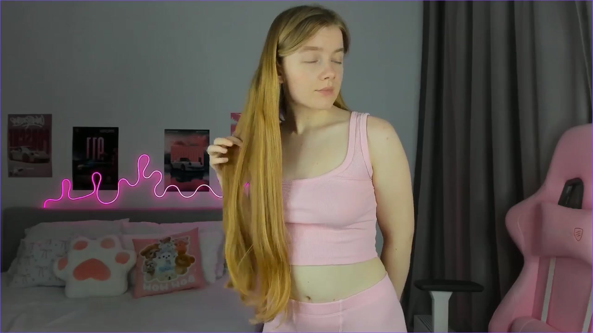 Gallery image thumbnail from Evievil's myfreecams stream on, 03/26/2026, 08:35 image 20 of 20