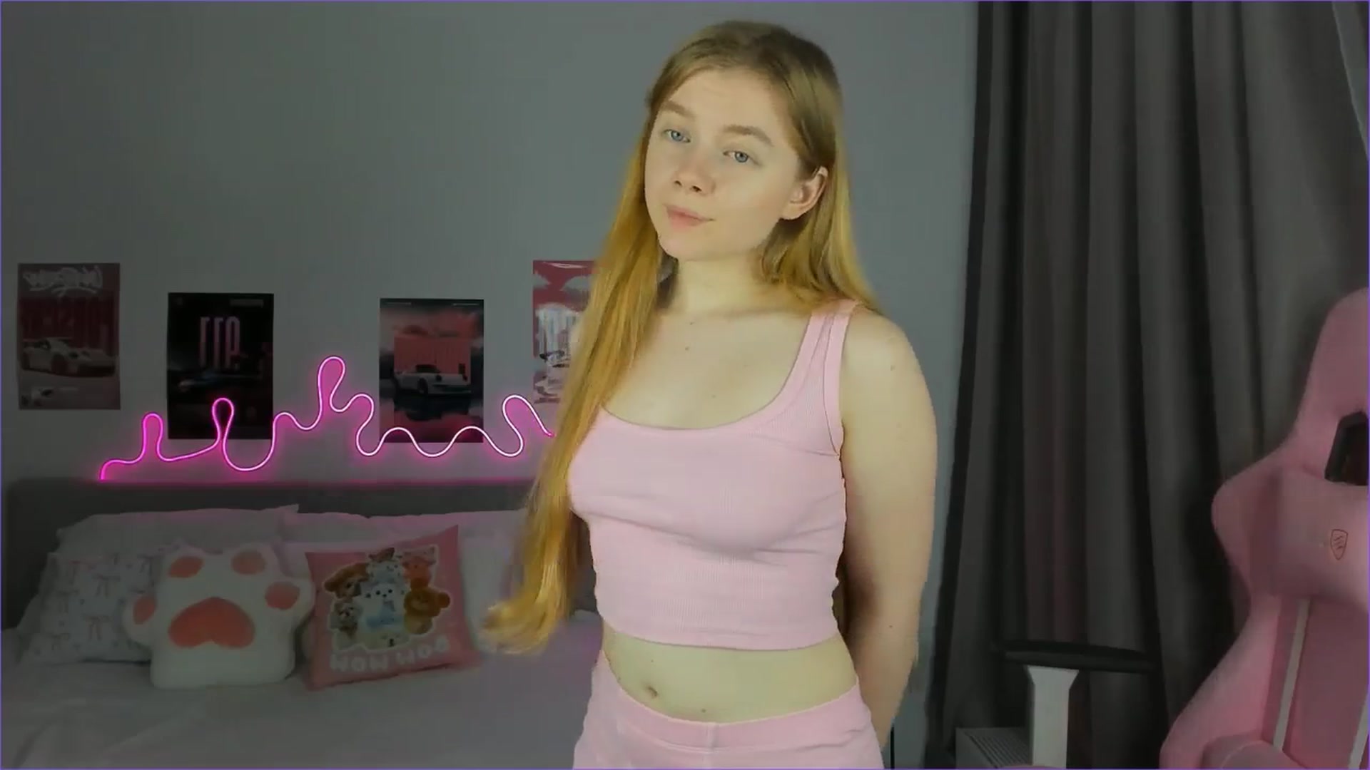 Gallery image thumbnail from Evievil's myfreecams stream on, 03/26/2026, 08:35 image 5 of 20