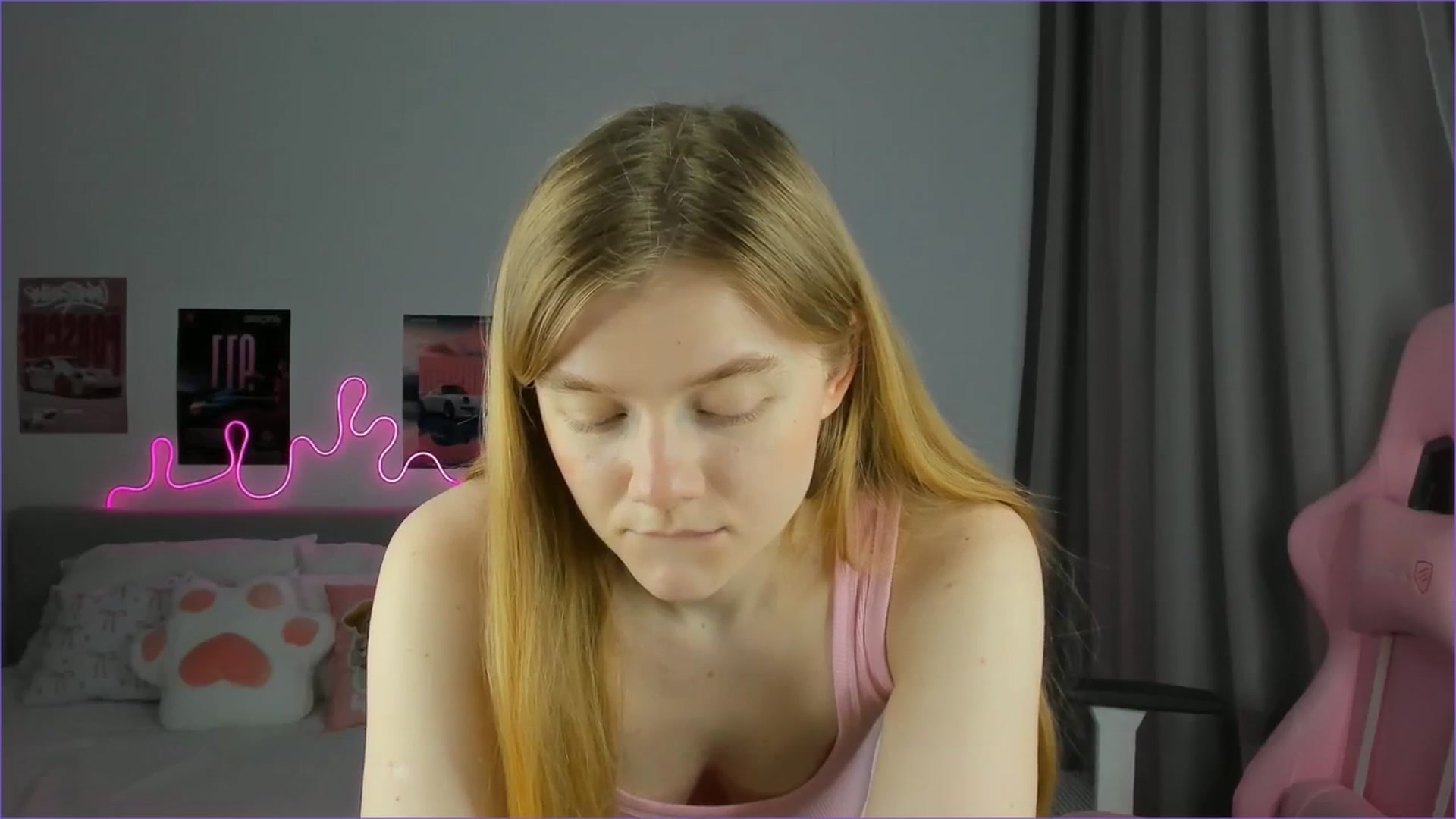 Gallery image thumbnail from Evievil's myfreecams stream on, 03/26/2026, 08:35 image 4 of 20