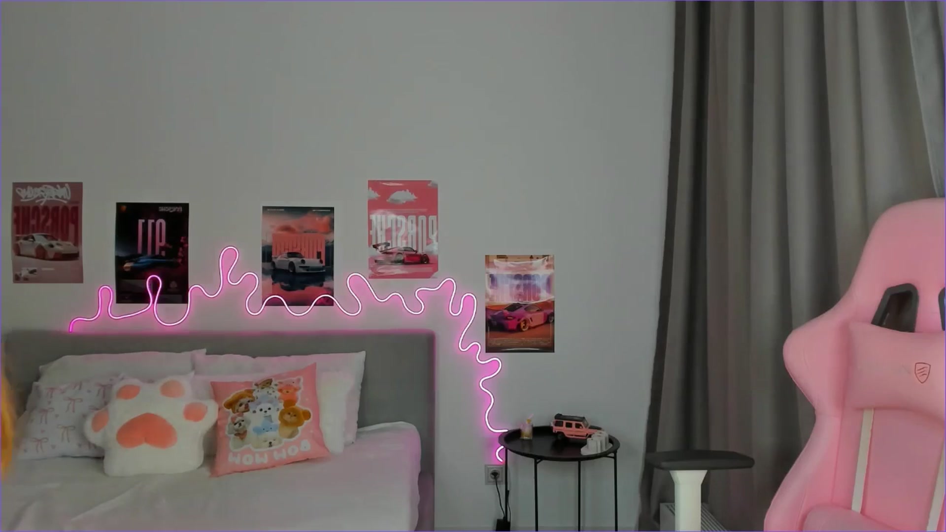 Gallery image thumbnail from Evievil's myfreecams stream on, 03/26/2026, 08:35 image 19 of 20