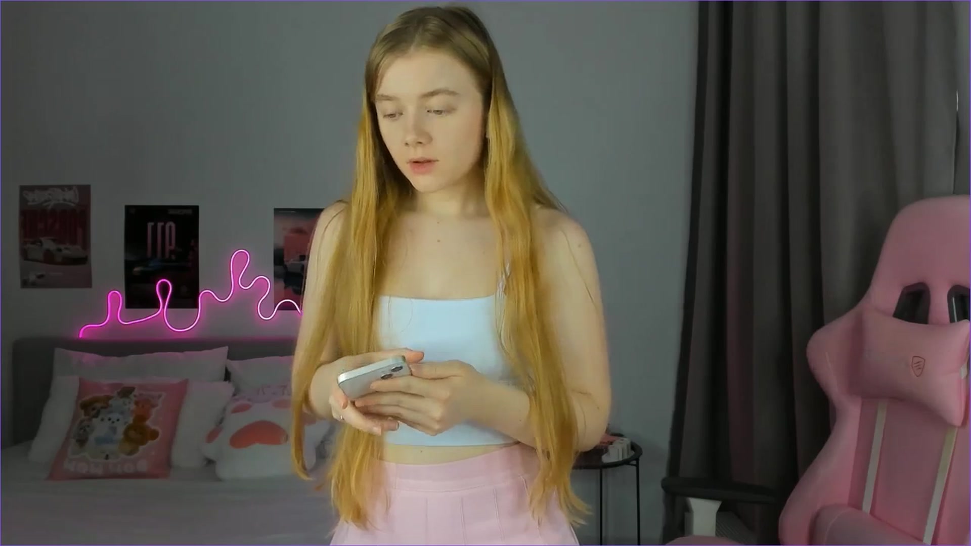 Gallery image thumbnail from Evievil's myfreecams stream on, 03/28/2026, 09:23 image 20 of 20