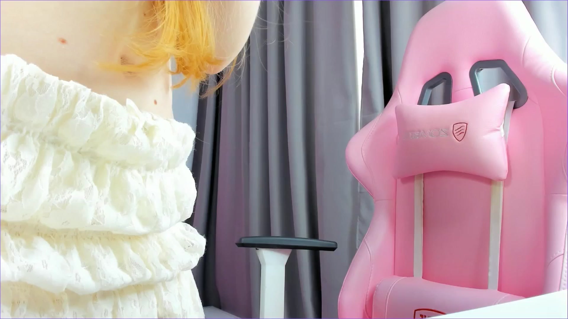 Gallery image thumbnail from Evievil's myfreecams stream on, 03/29/2026, 10:43 image 16 of 20