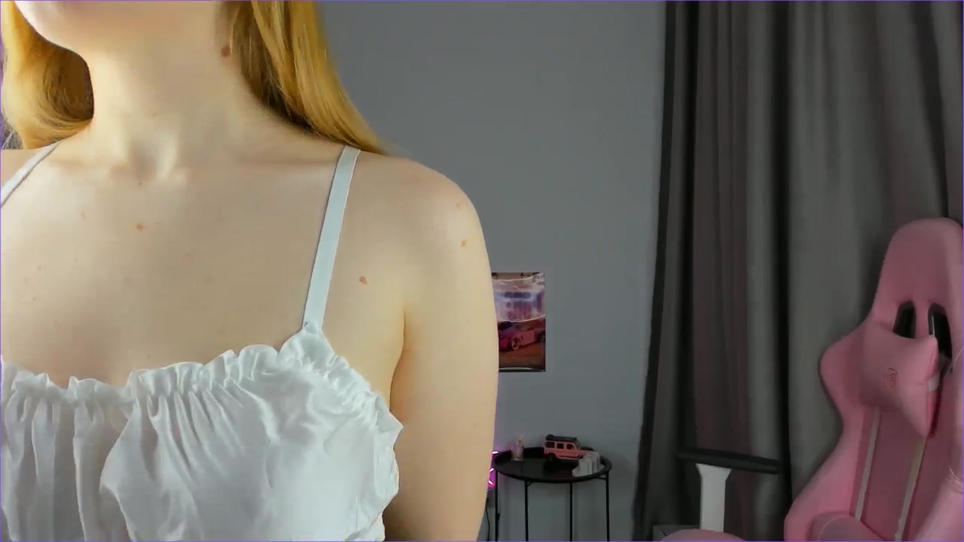 Gallery image thumbnail from Evievil's myfreecams stream on, 03/31/2026, 09:03 image 13 of 20