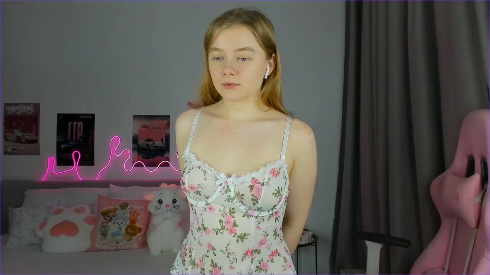 Gallery image thumbnail from Evievil's myfreecams stream on, 04/01/2026, 09:54 image 4 of 20