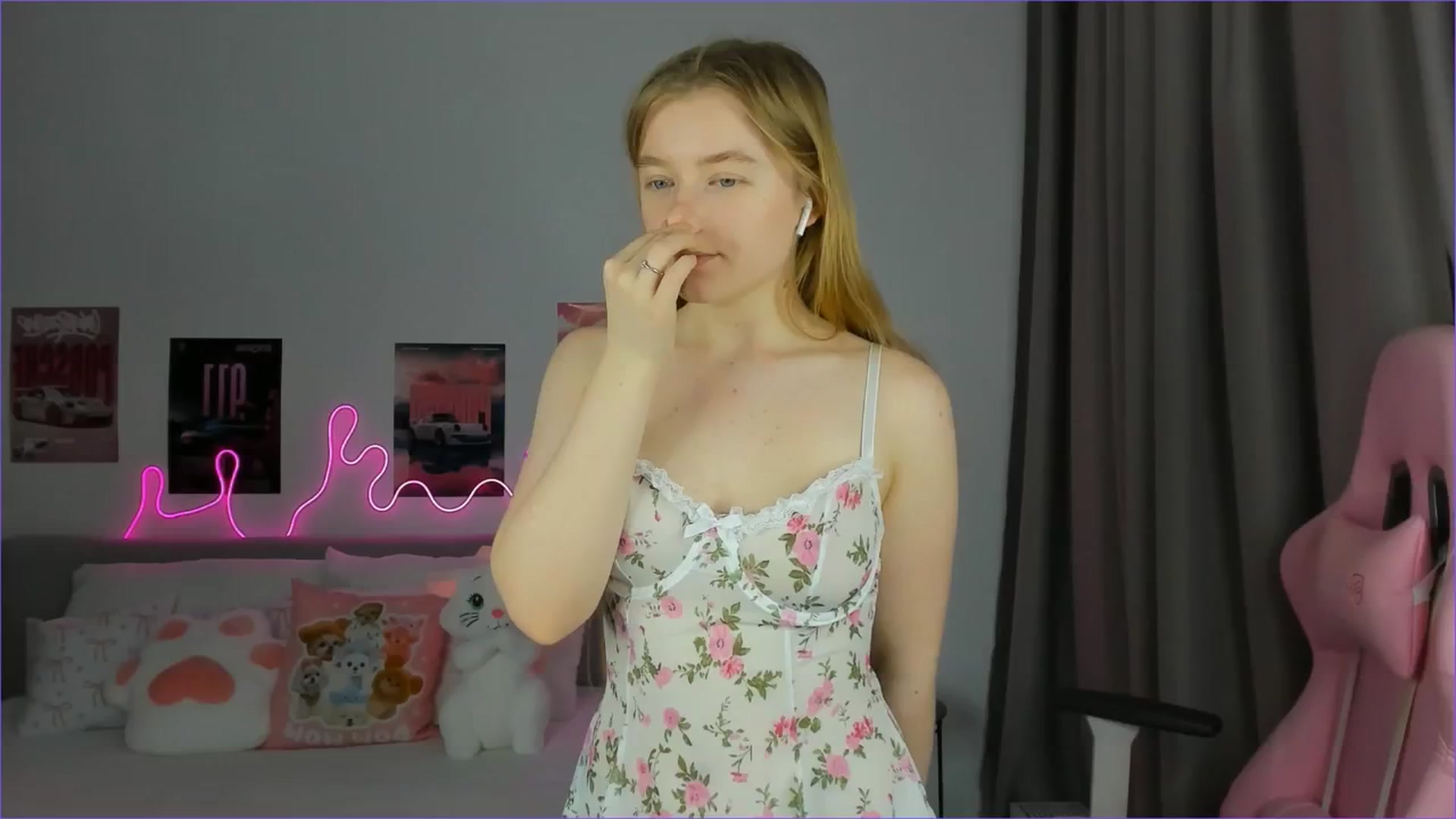 Gallery image thumbnail from Evievil's myfreecams stream on, 04/01/2026, 09:54 image 7 of 20