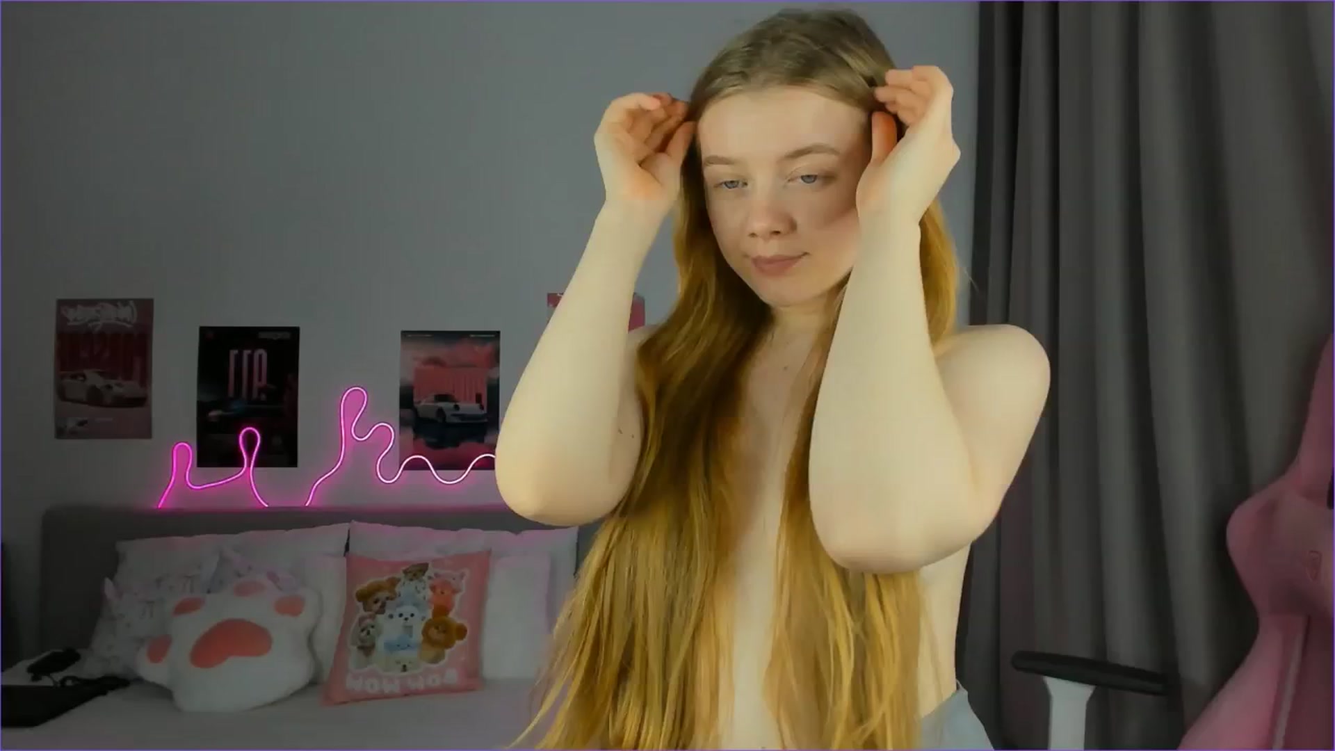 Gallery image thumbnail from Evievil's myfreecams stream on, 04/05/2026, 09:03 image 3 of 20