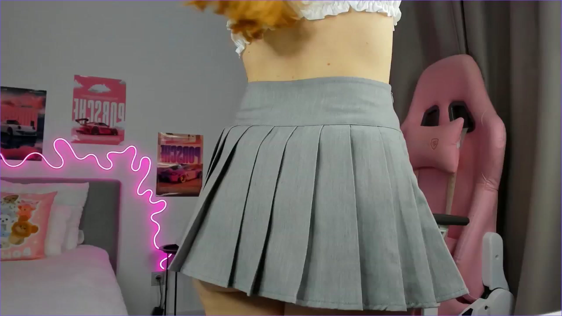 Gallery image thumbnail from Evievil's myfreecams stream on, 04/17/2026, 06:54 image 2 of 20
