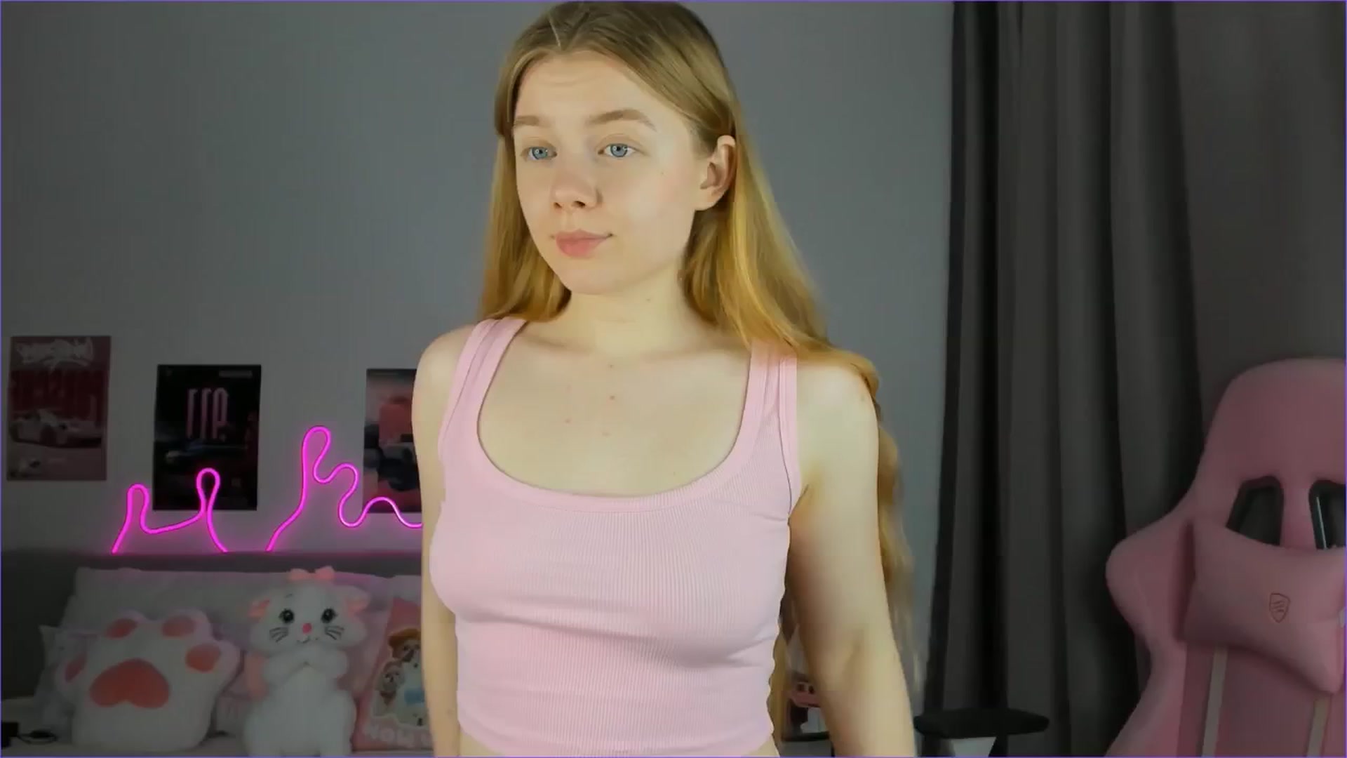 Gallery image thumbnail from Evievil's myfreecams stream on, 04/19/2026, 08:27 image 20 of 20