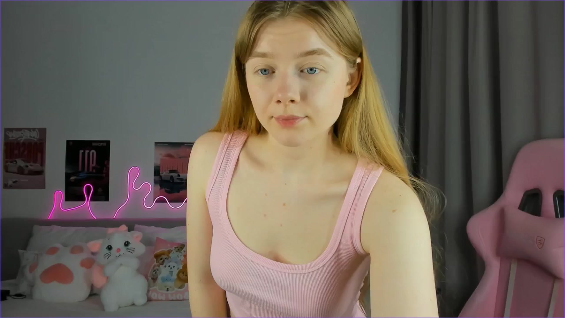 Gallery image thumbnail from Evievil's myfreecams stream on, 04/19/2026, 09:52 image 14 of 20