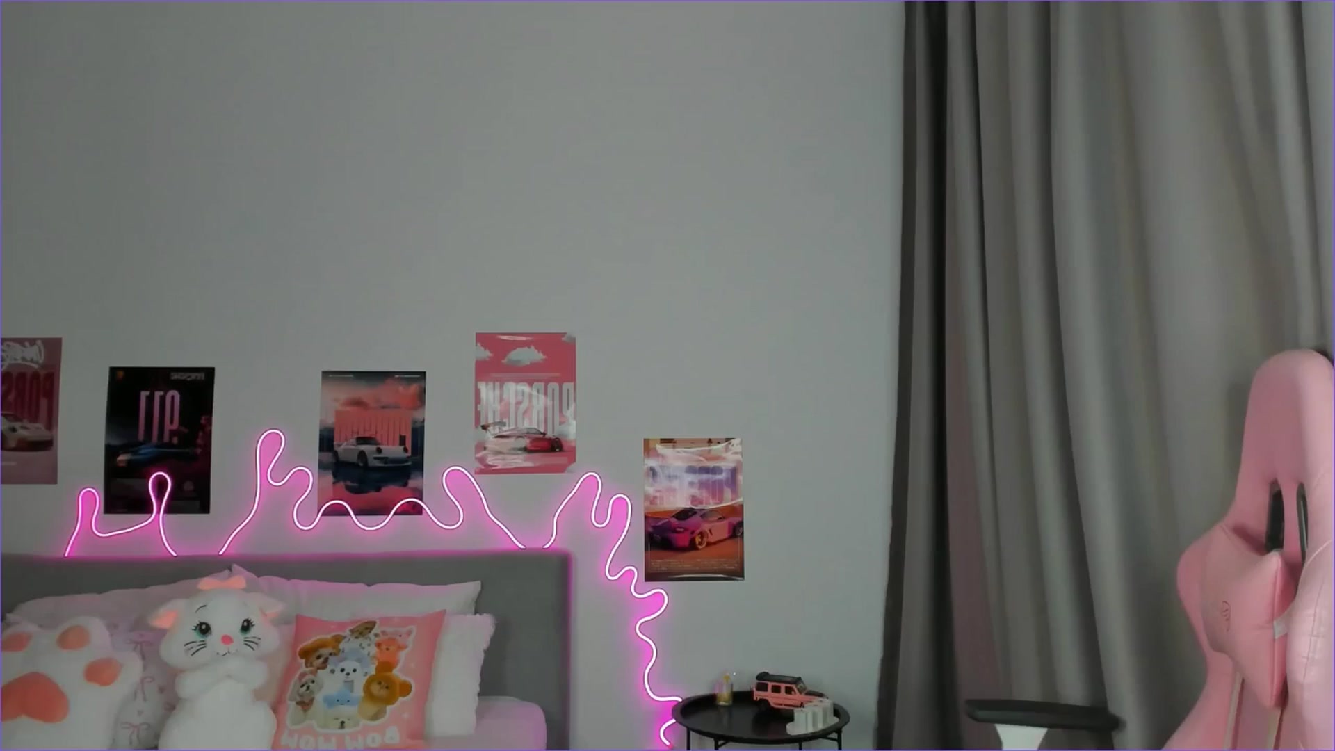 Gallery image thumbnail from Evievil's myfreecams stream on, 04/24/2026, 09:41 image 5 of 20