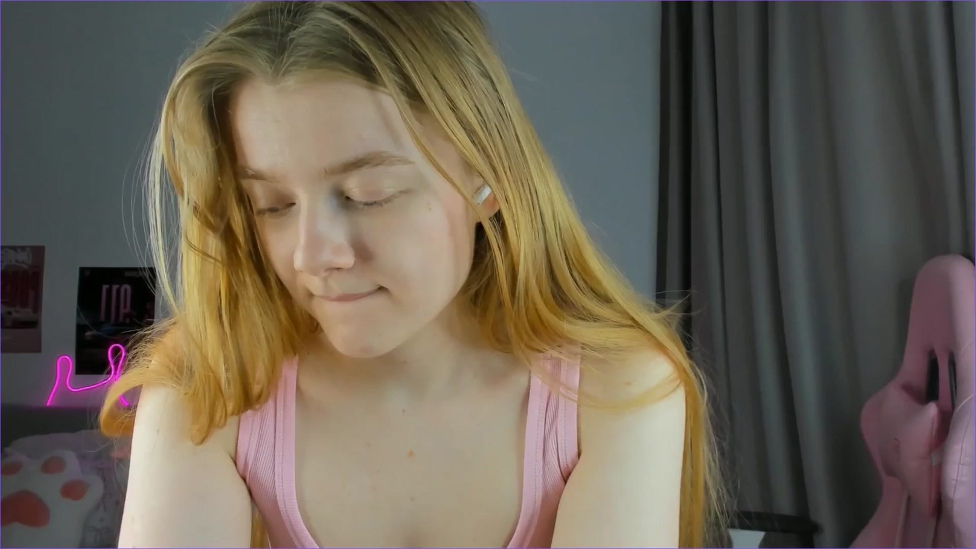 Gallery image thumbnail from Evievil's myfreecams stream on, 04/24/2026, 09:41 image 12 of 20
