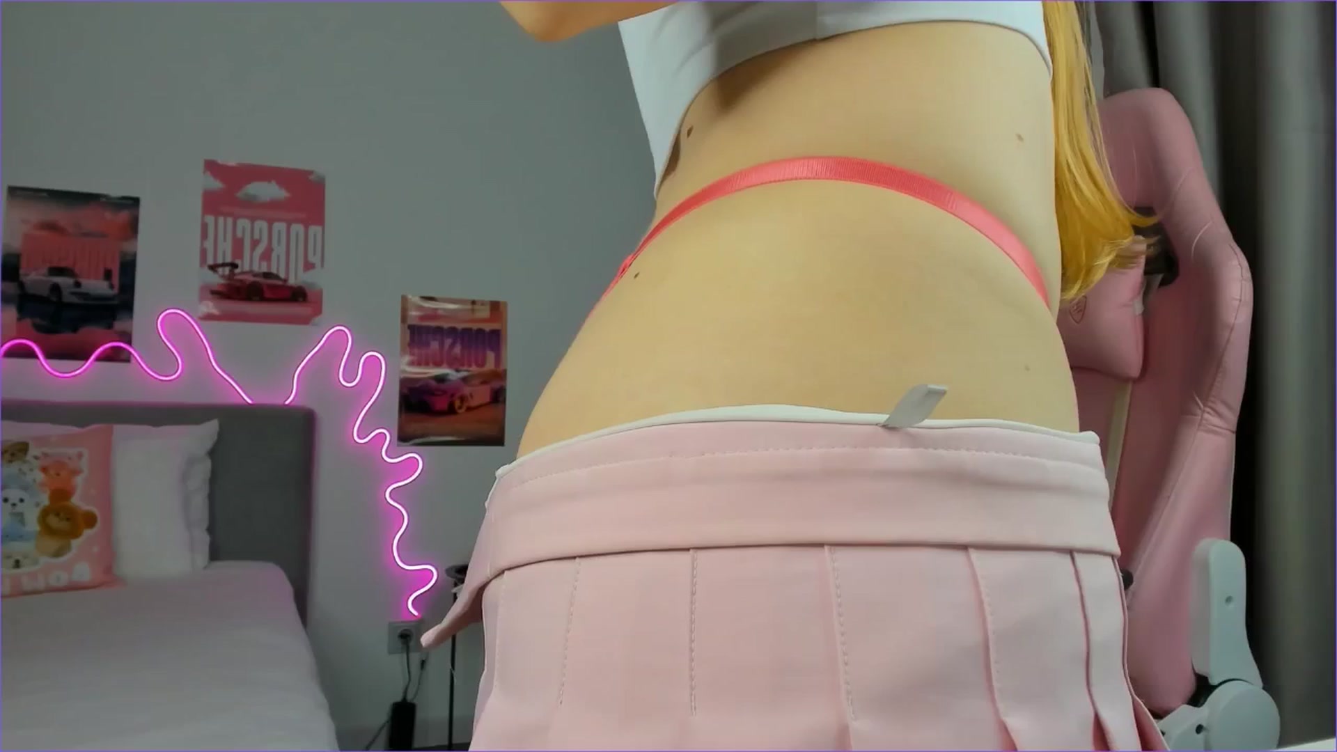 Gallery image thumbnail from Evievil's myfreecams stream on, 04/26/2026, 08:53 image 1 of 20