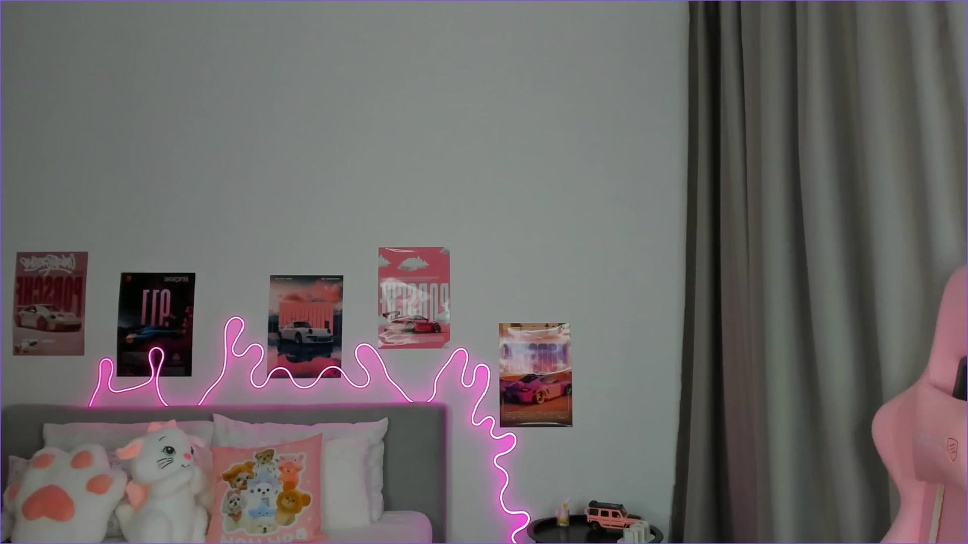 Gallery image thumbnail from Evievil's myfreecams stream on, 04/26/2026, 08:53 image 7 of 20