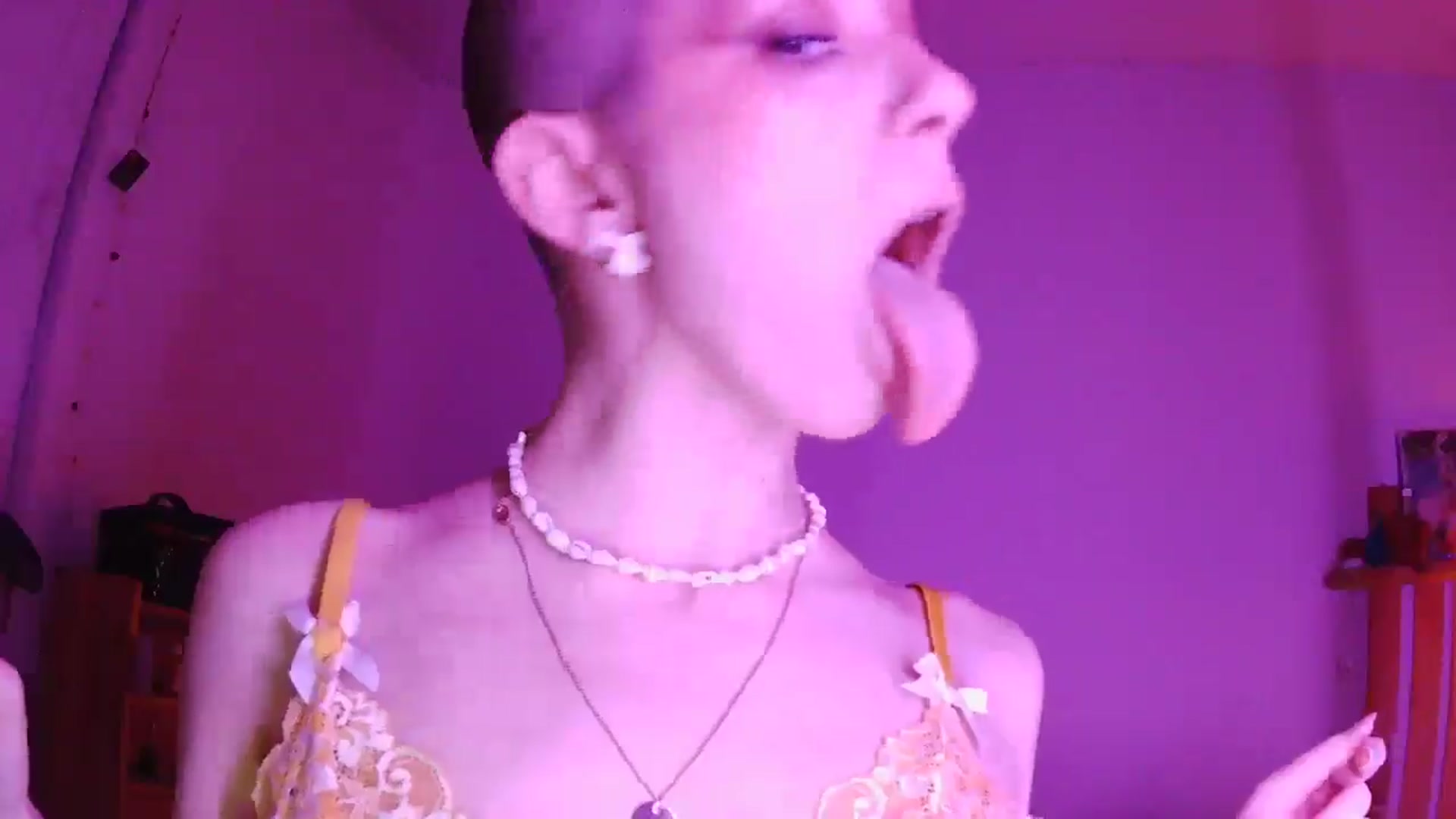 Gallery image thumbnail from EvilJesus's myfreecams stream on, 03/15/2025, 10:18 image 15 of 20