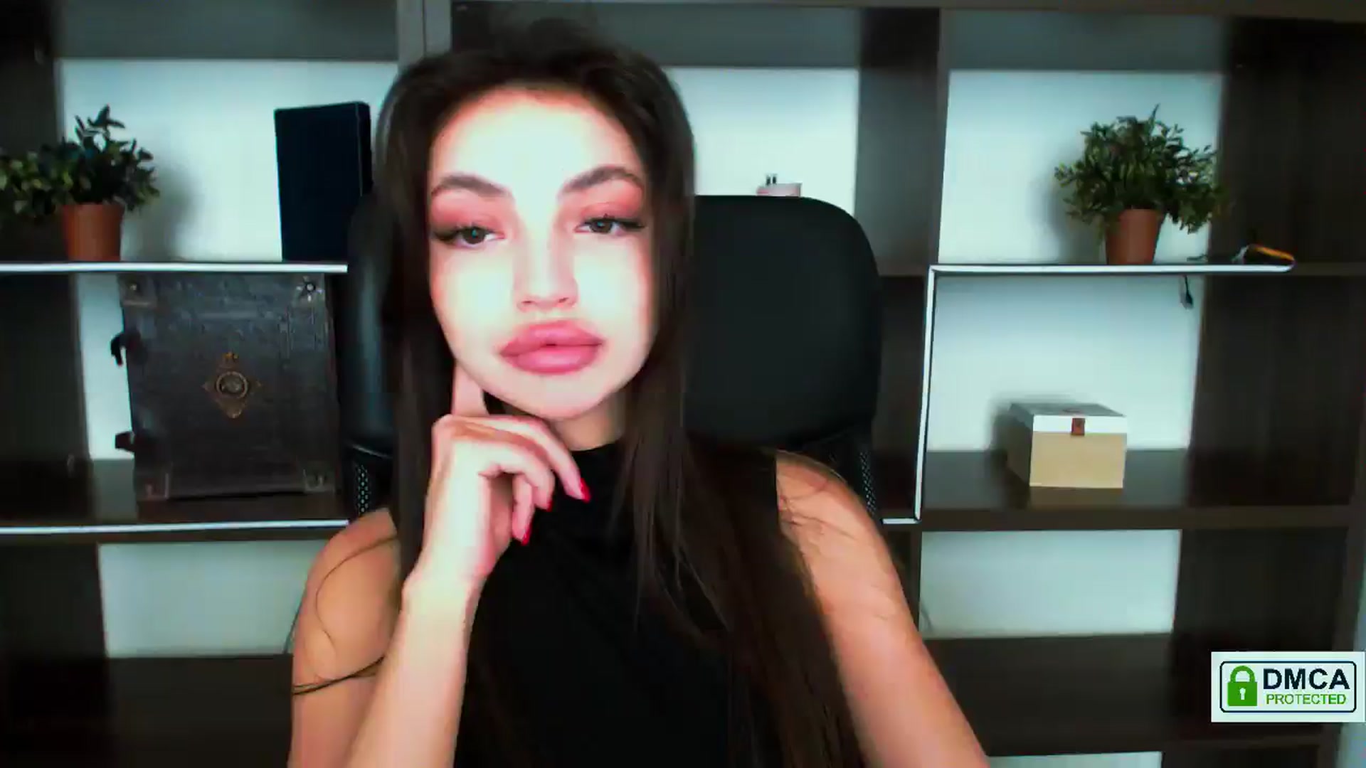 Gallery image thumbnail from EvilMuse's myfreecams stream on, 06/12/2025, 15:57 image 17 of 20